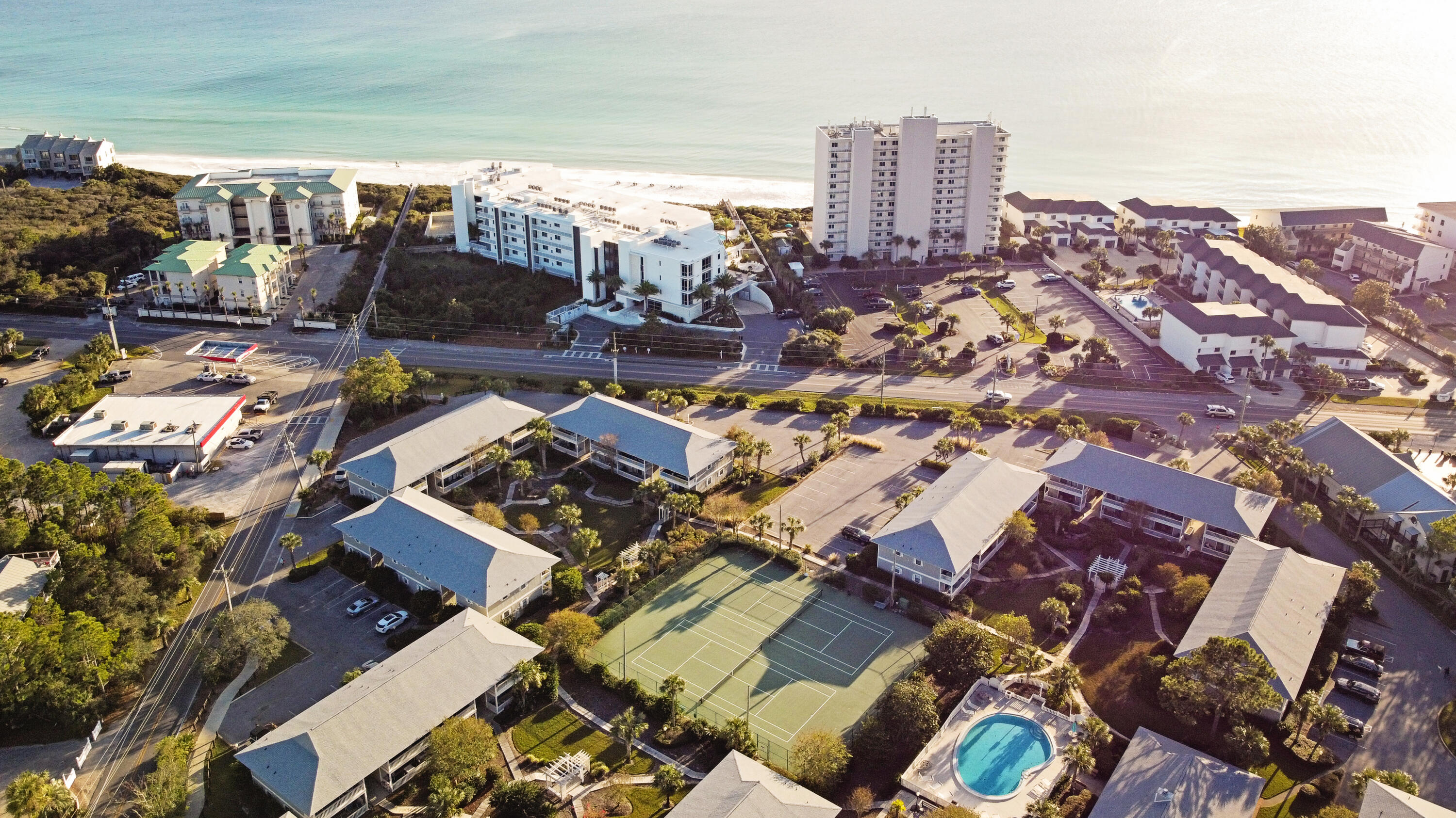 BEACHWOOD VILLAS CONDO - Residential