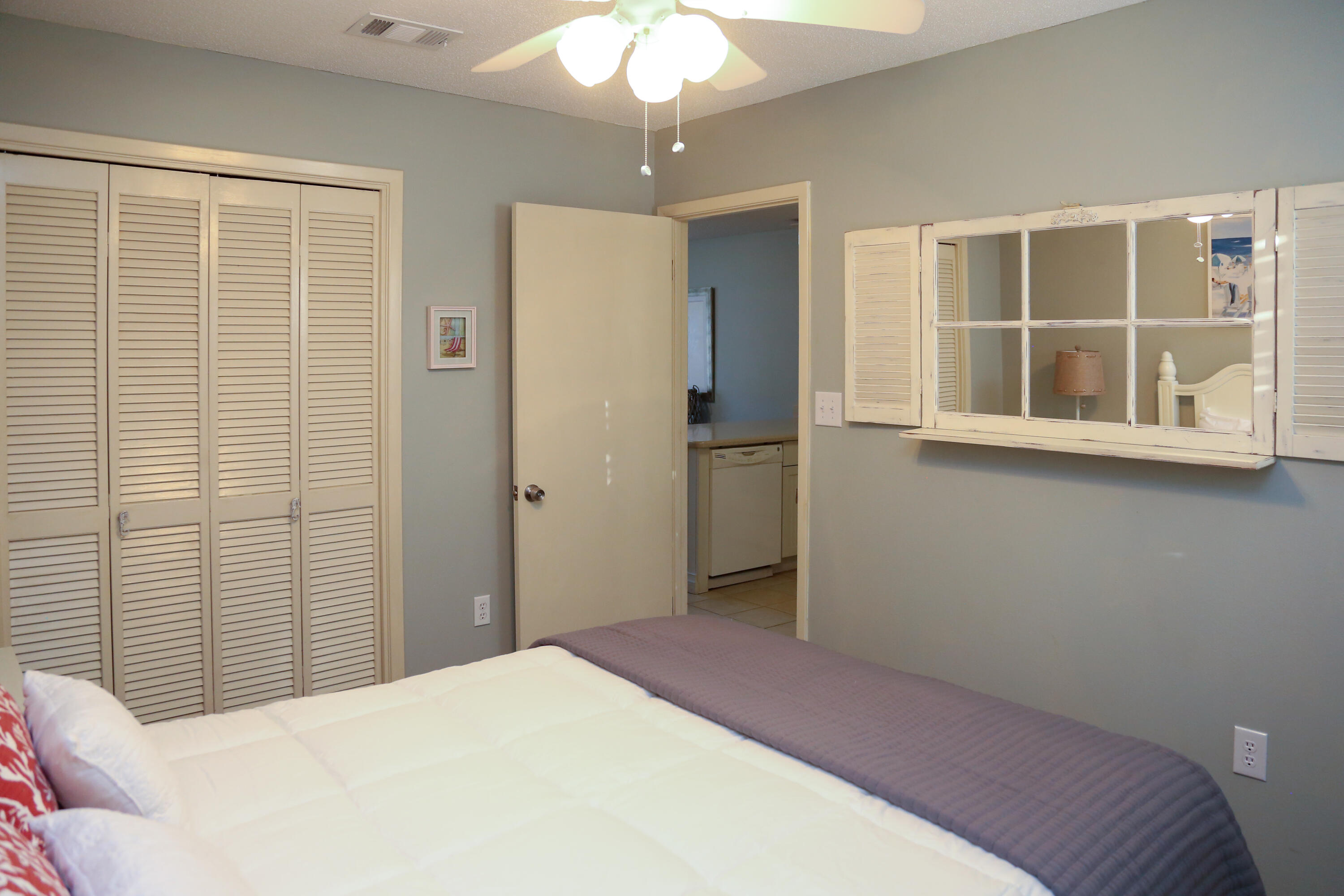 BEACHWOOD VILLAS CONDO - Residential