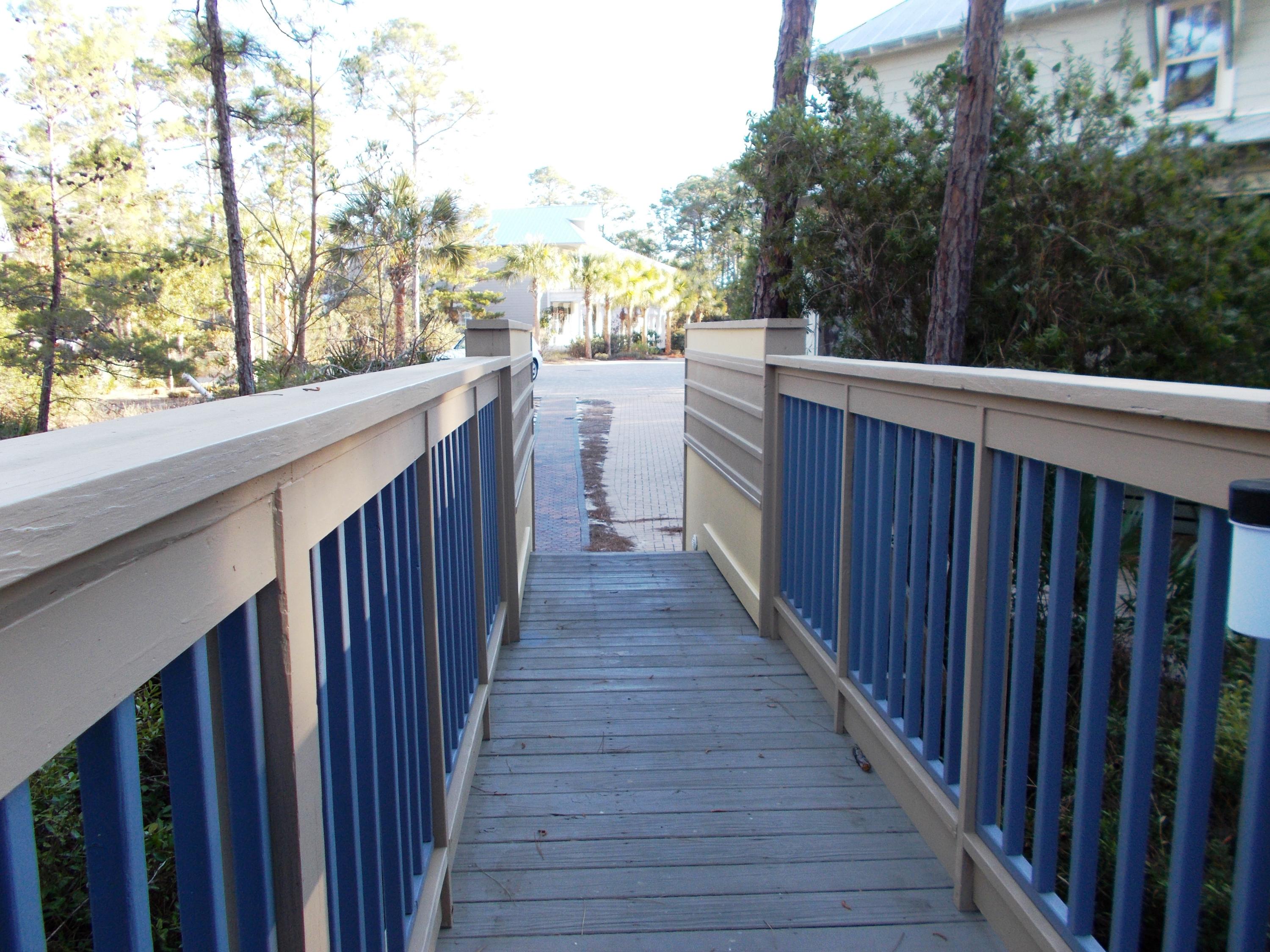 COTTAGES AT EASTERN LAKE - Residential