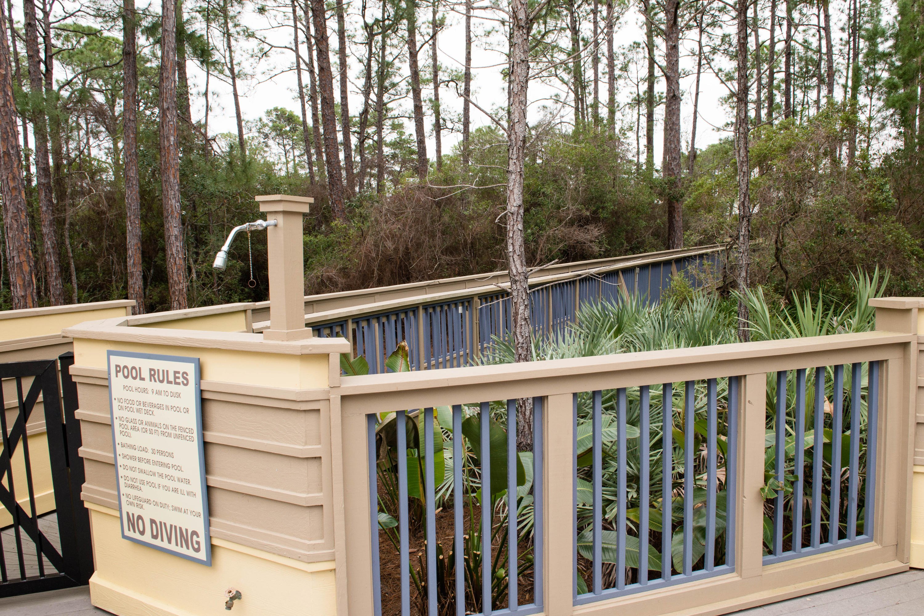 COTTAGES AT EASTERN LAKE - Residential