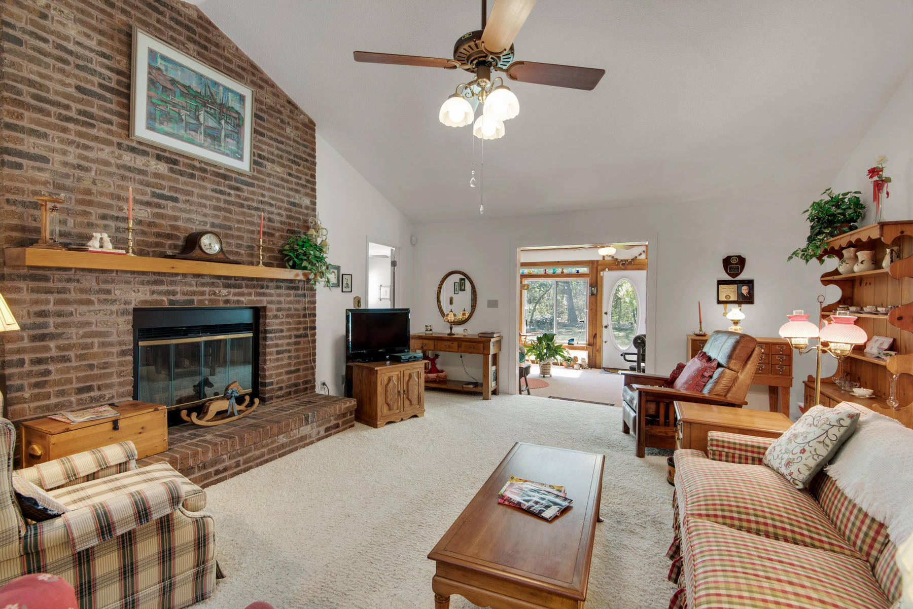 LAKE SHARON ESTATES - Residential