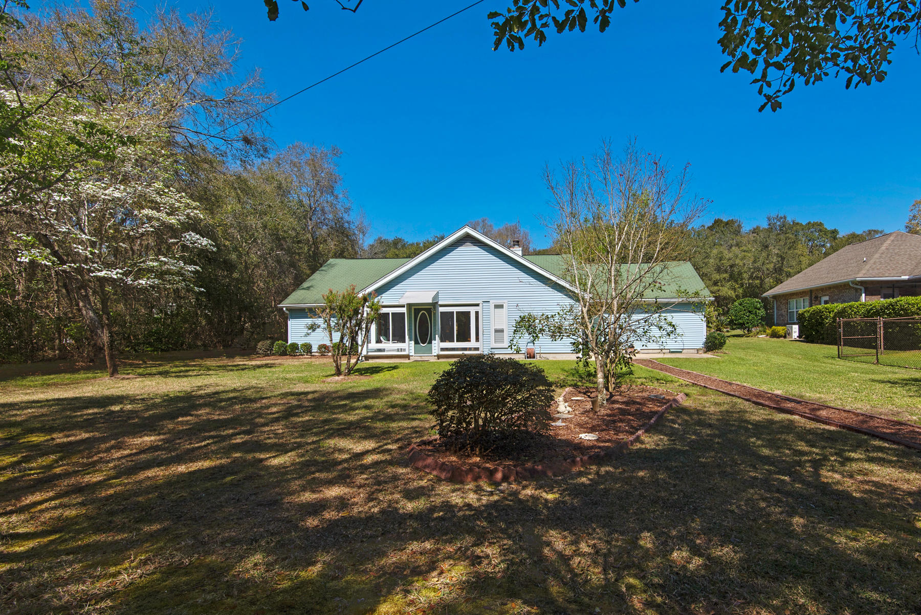 LAKE SHARON ESTATES - Residential