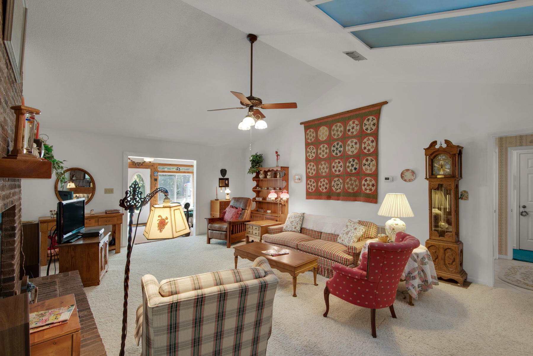 LAKE SHARON ESTATES - Residential