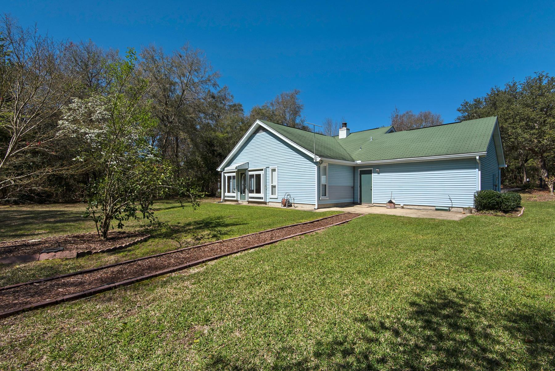 LAKE SHARON ESTATES - Residential