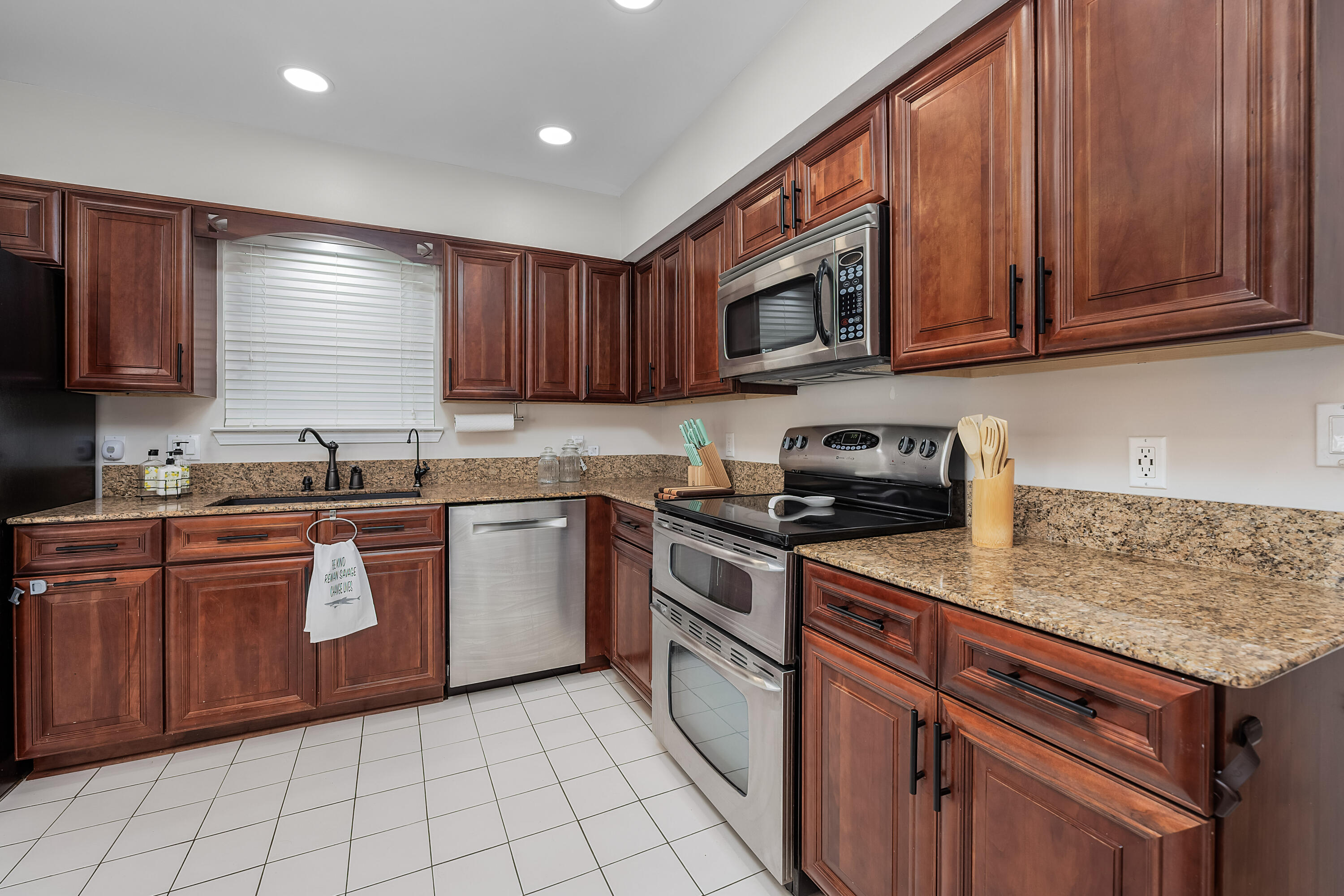 SANDY RIDGE ESTATES - Residential