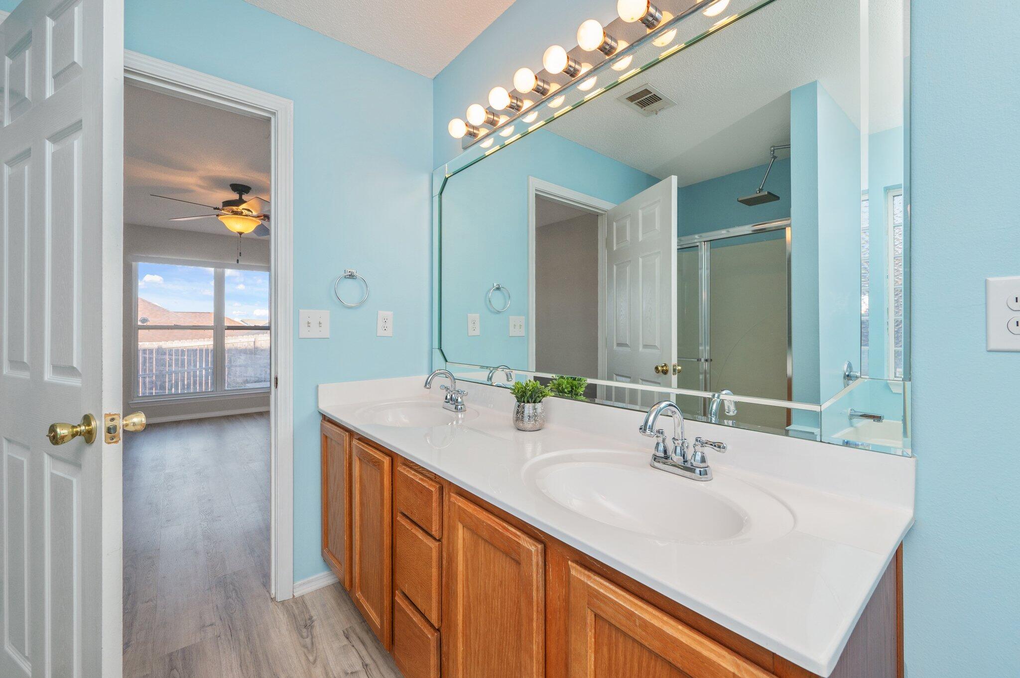 RIVERCHASE S/D PH 1 - Residential