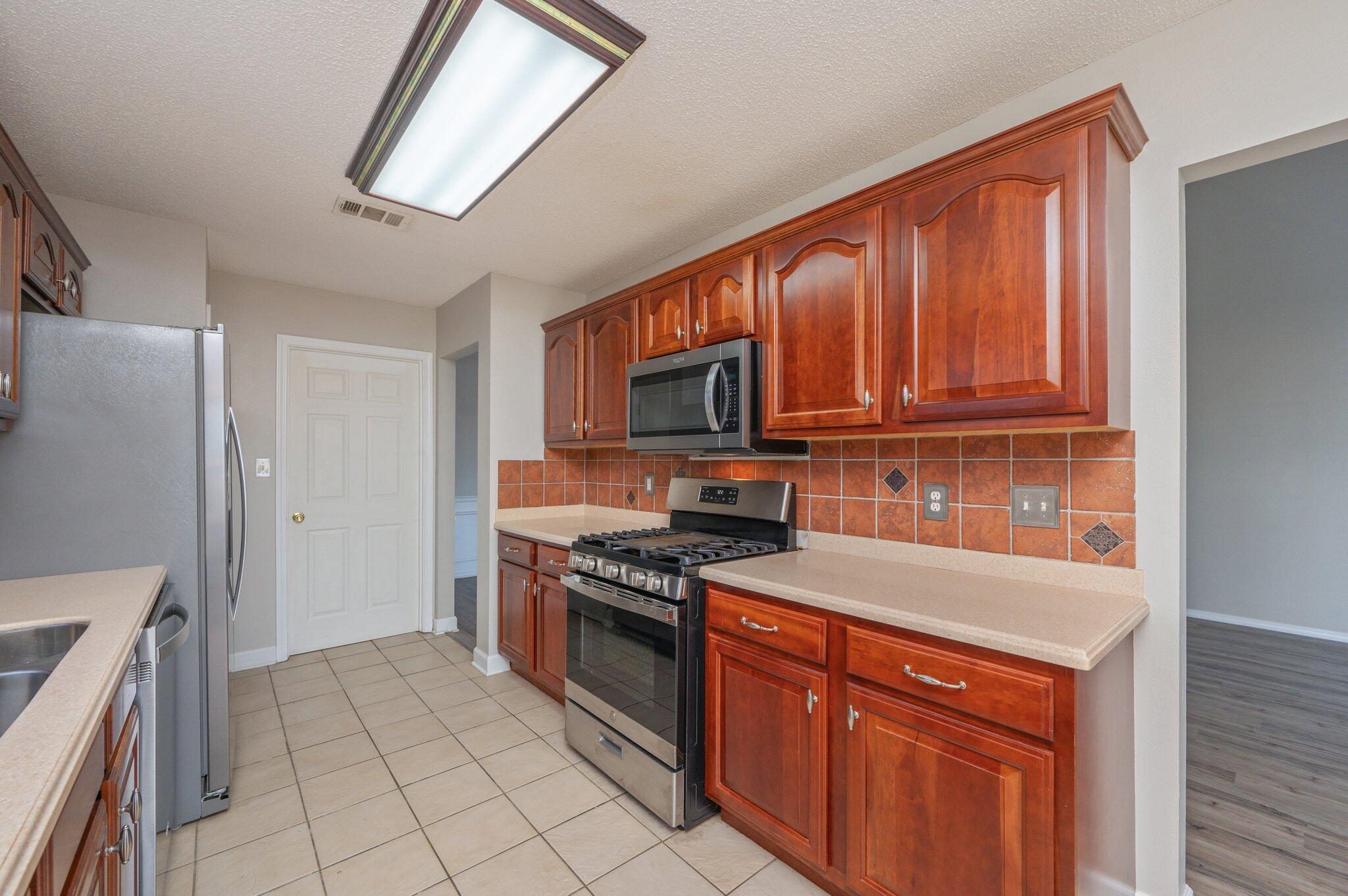 RIVERCHASE S/D PH 1 - Residential