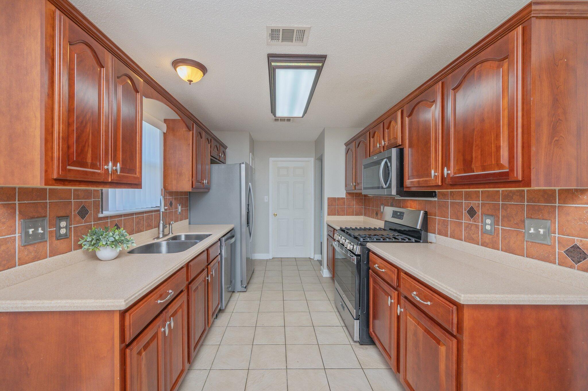 RIVERCHASE S/D PH 1 - Residential