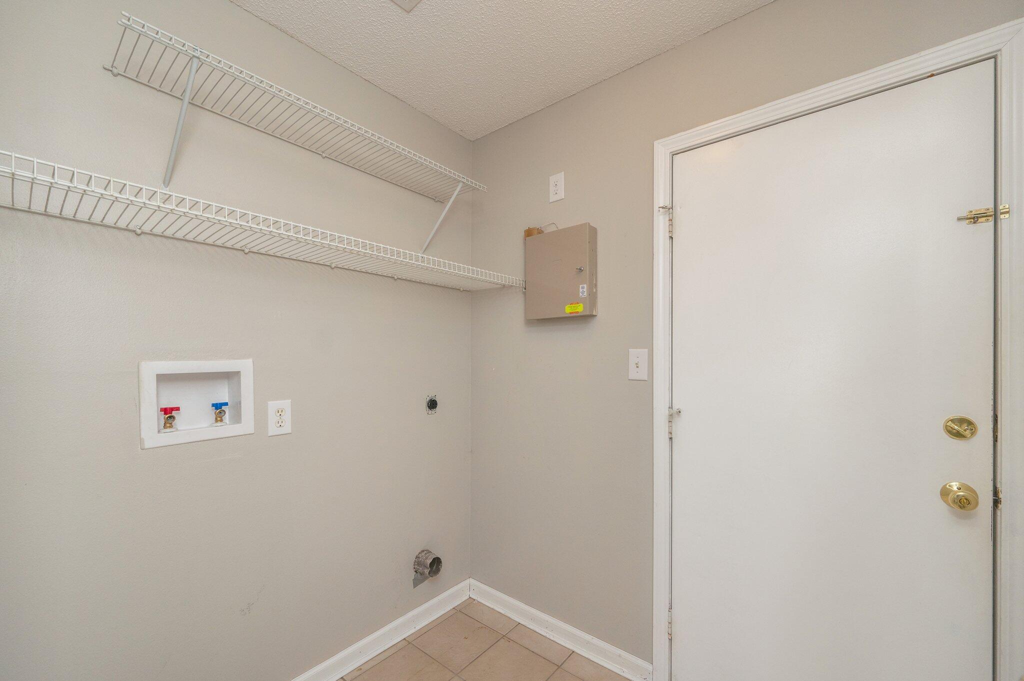 RIVERCHASE S/D PH 1 - Residential