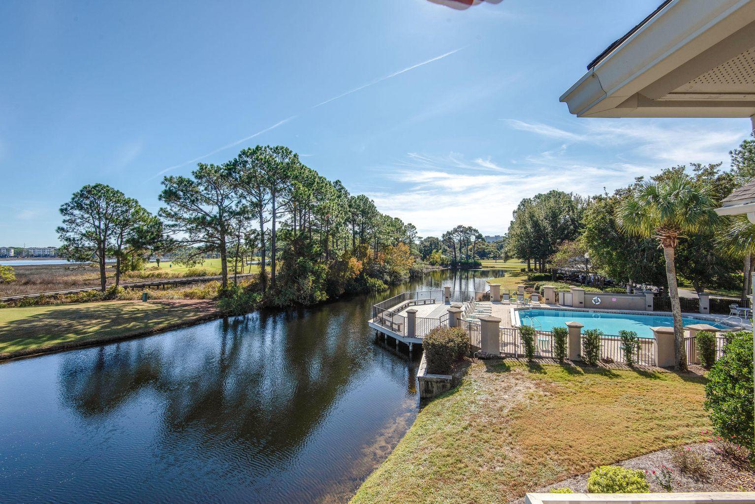 HARBOUR POINT CONDO - Residential