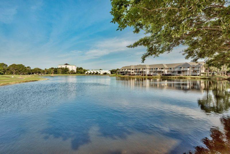 HARBOUR POINT CONDO - Residential