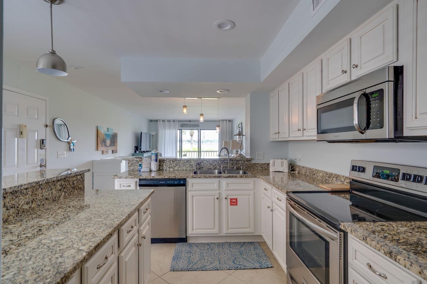 HARBOUR POINT CONDO - Residential