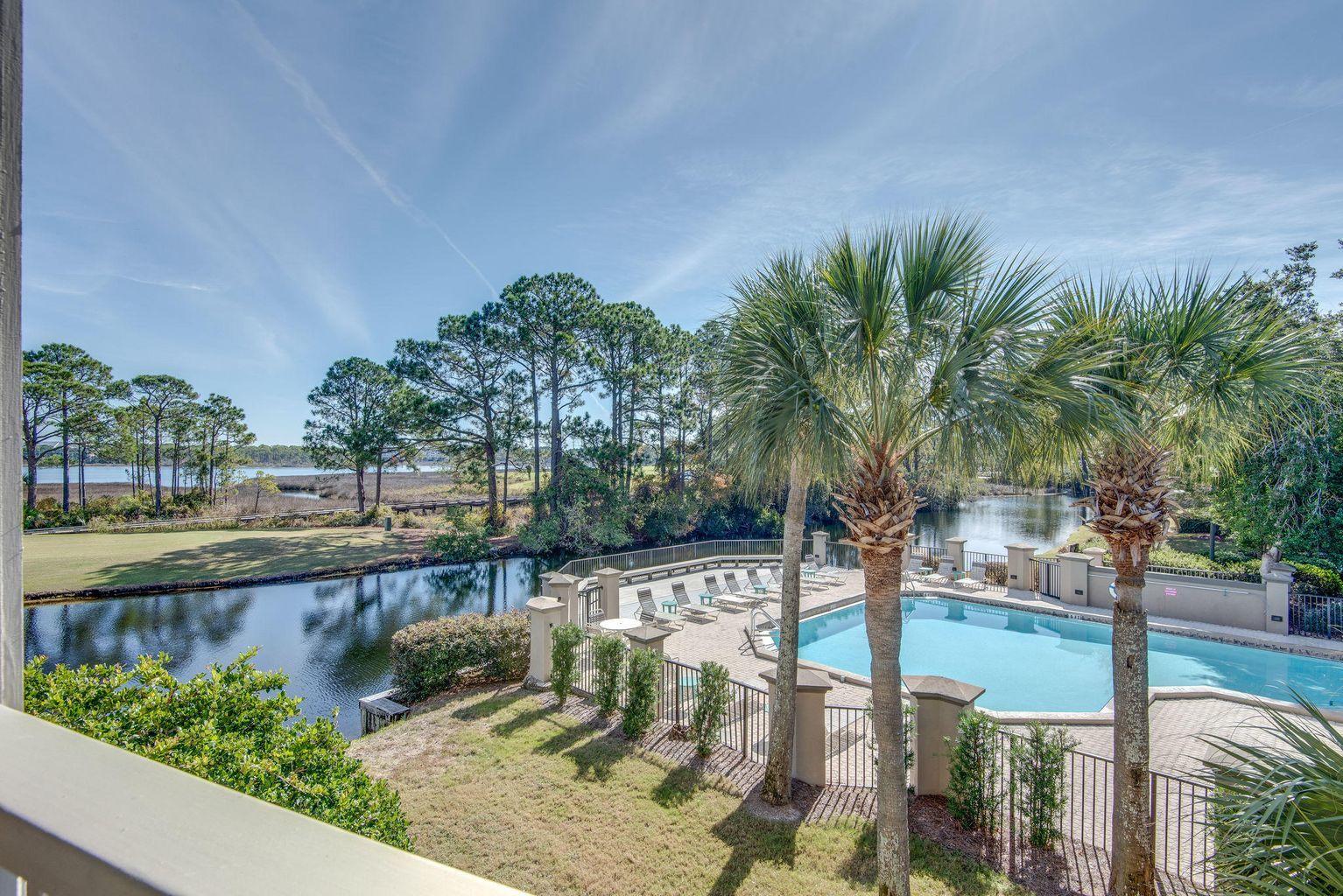 HARBOUR POINT CONDO - Residential