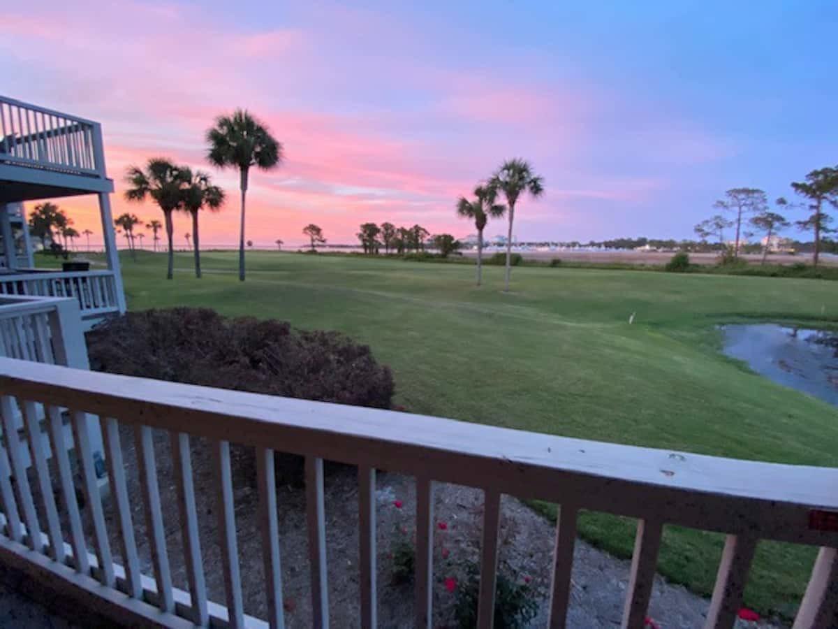 HARBOUR POINT CONDO - Residential