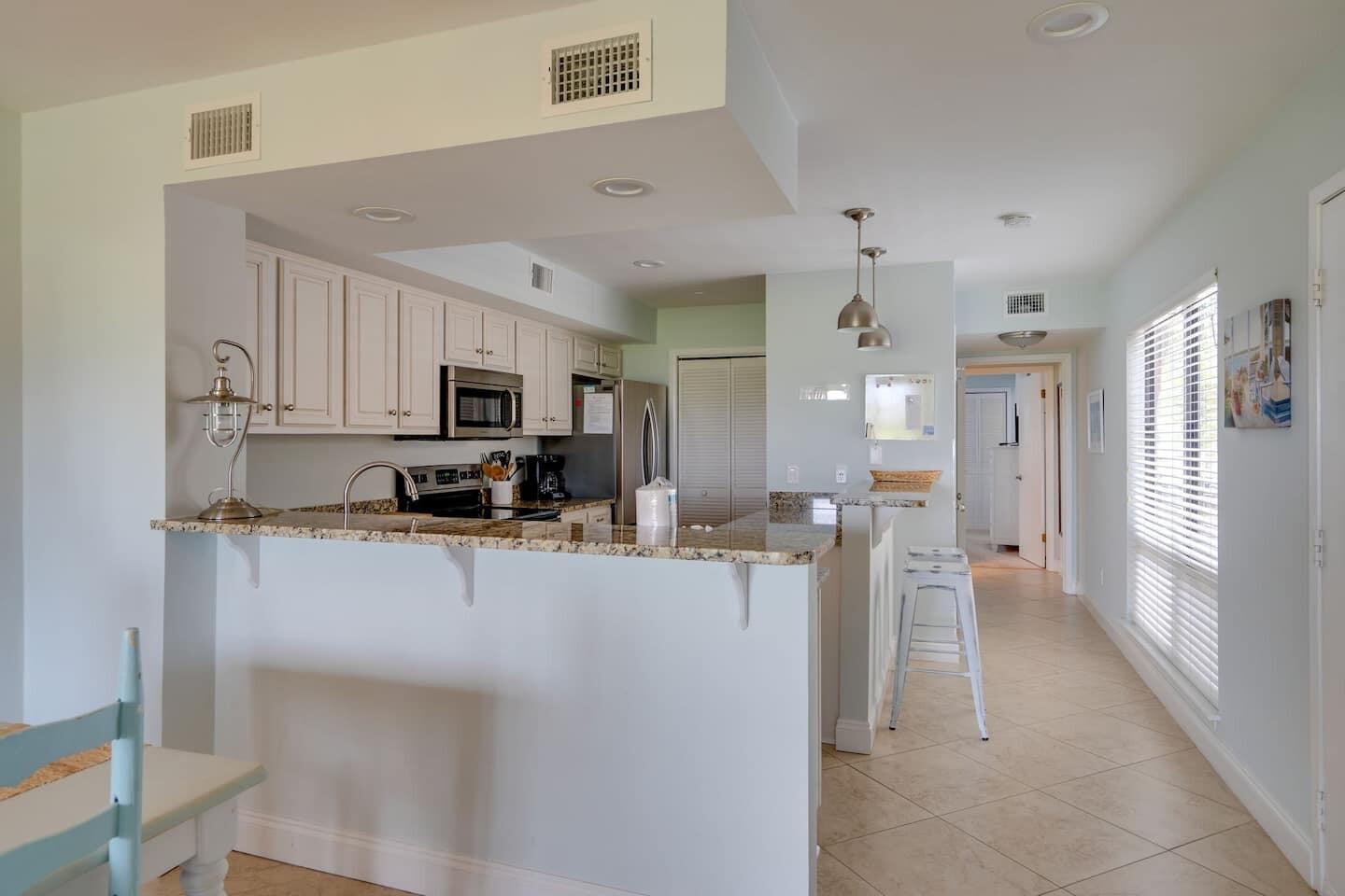 HARBOUR POINT CONDO - Residential