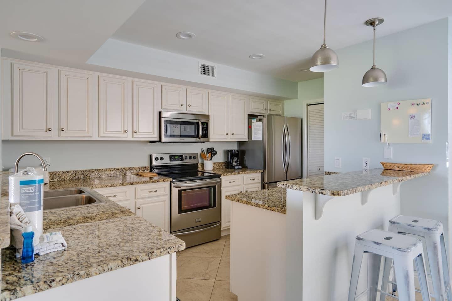 HARBOUR POINT CONDO - Residential