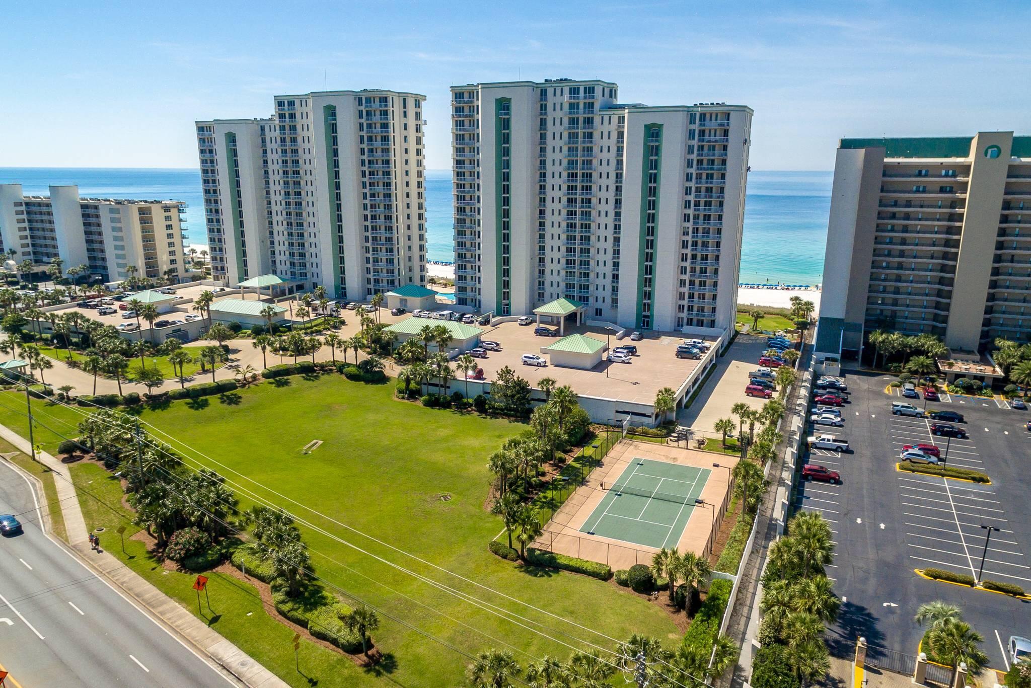 SILVER BEACH TOWERS - Residential