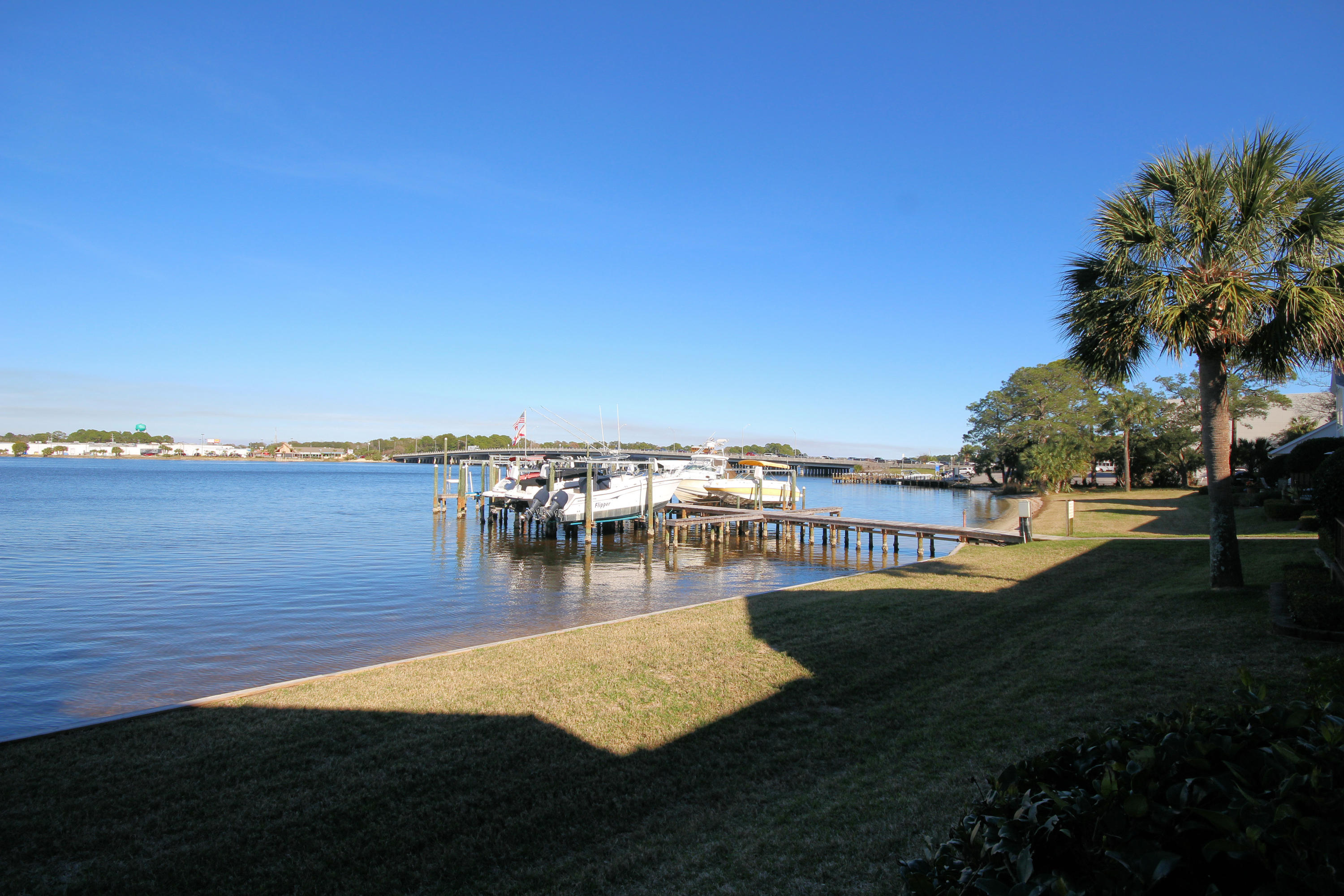 CAPTIVA COVE - Residential