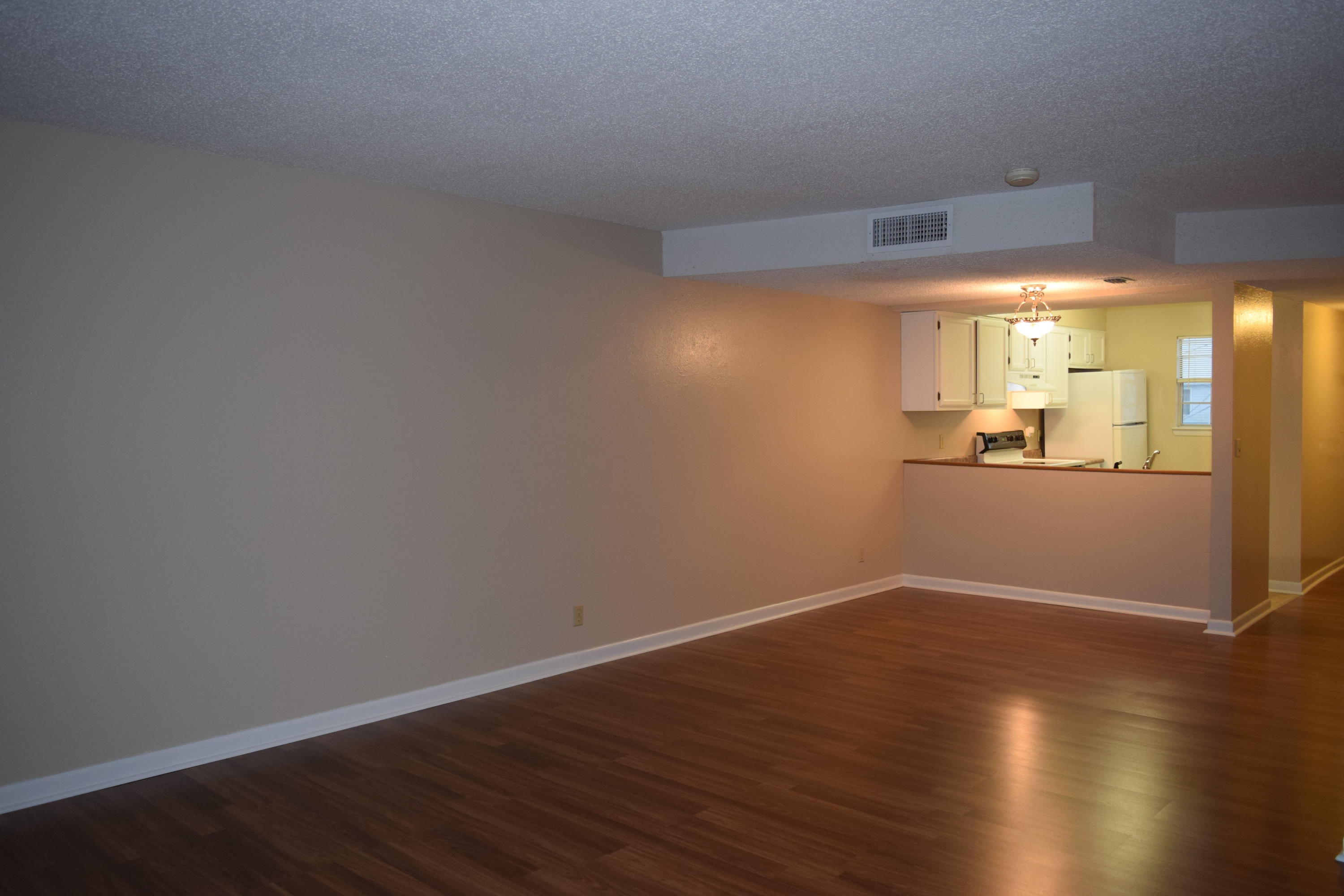 ISLANDWOOD COND - Residential