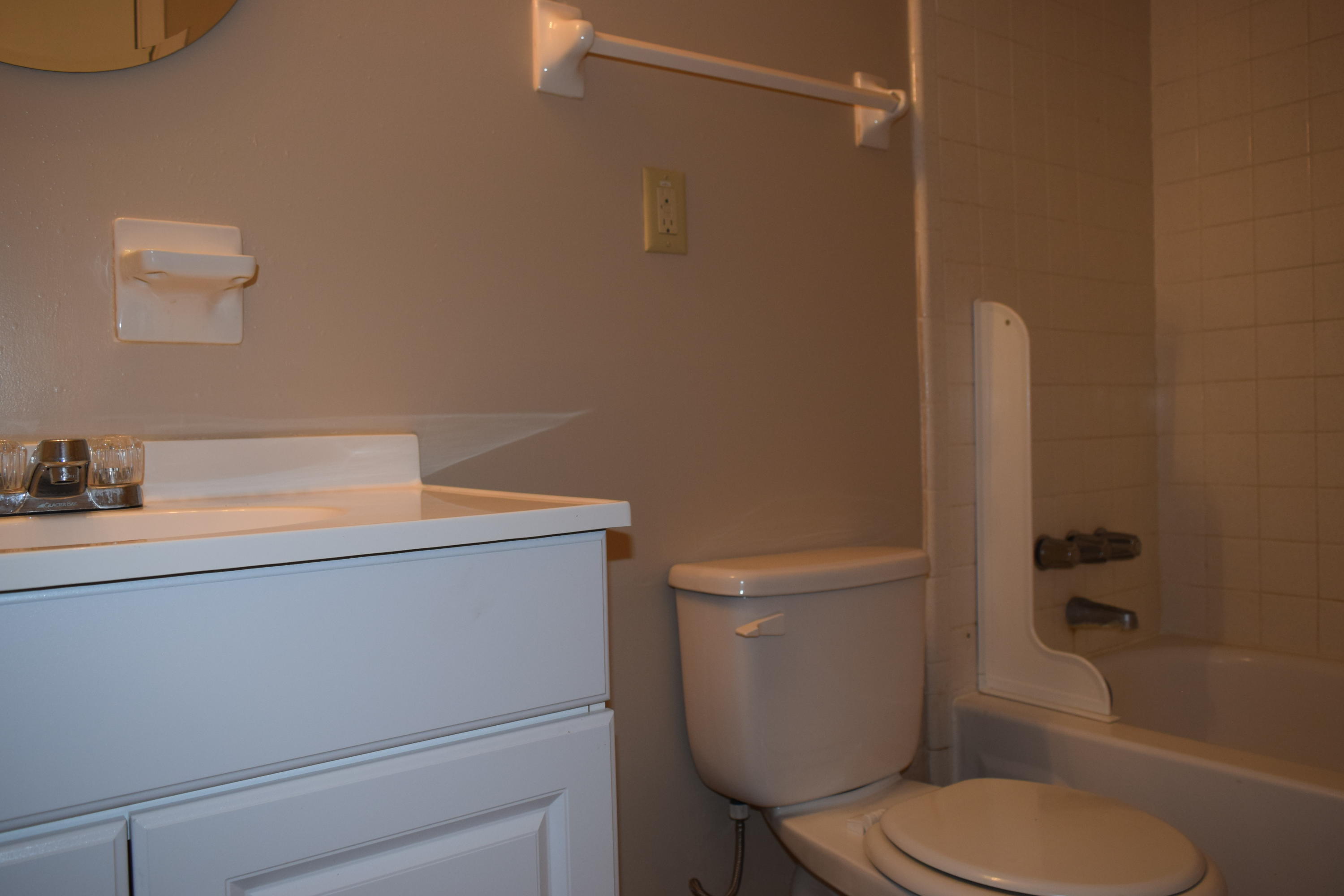 ISLANDWOOD COND - Residential