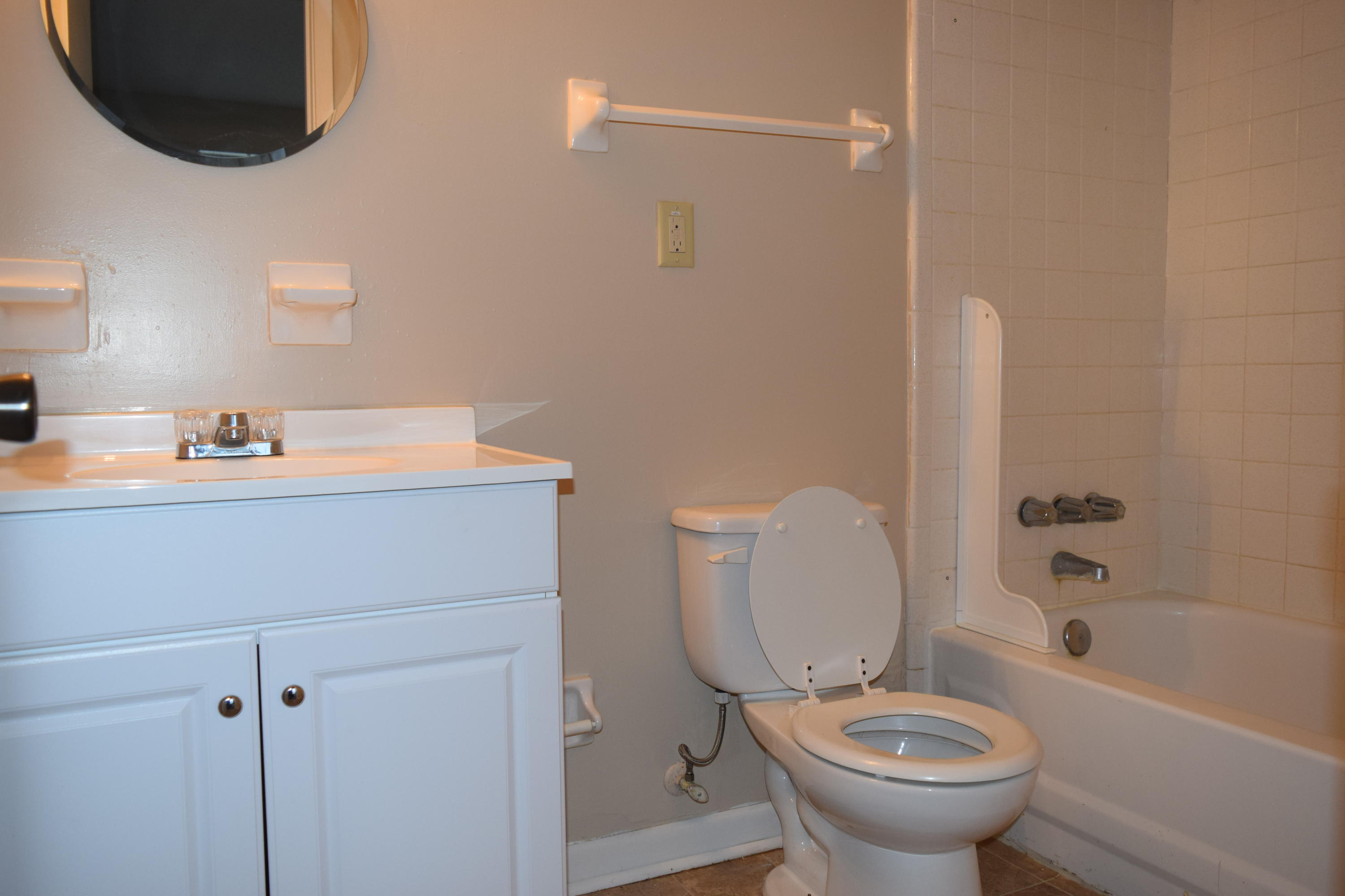 ISLANDWOOD COND - Residential