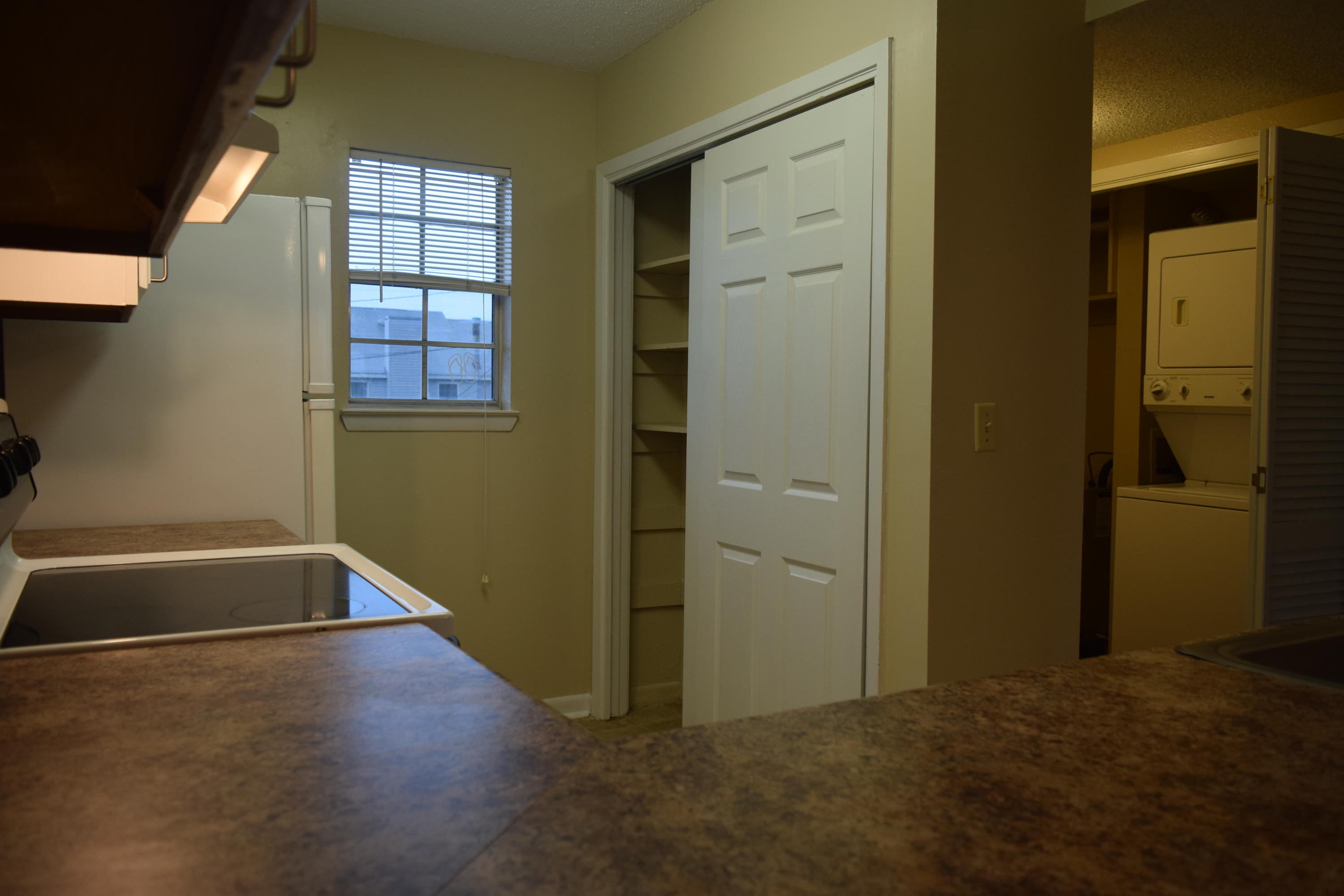 ISLANDWOOD COND - Residential