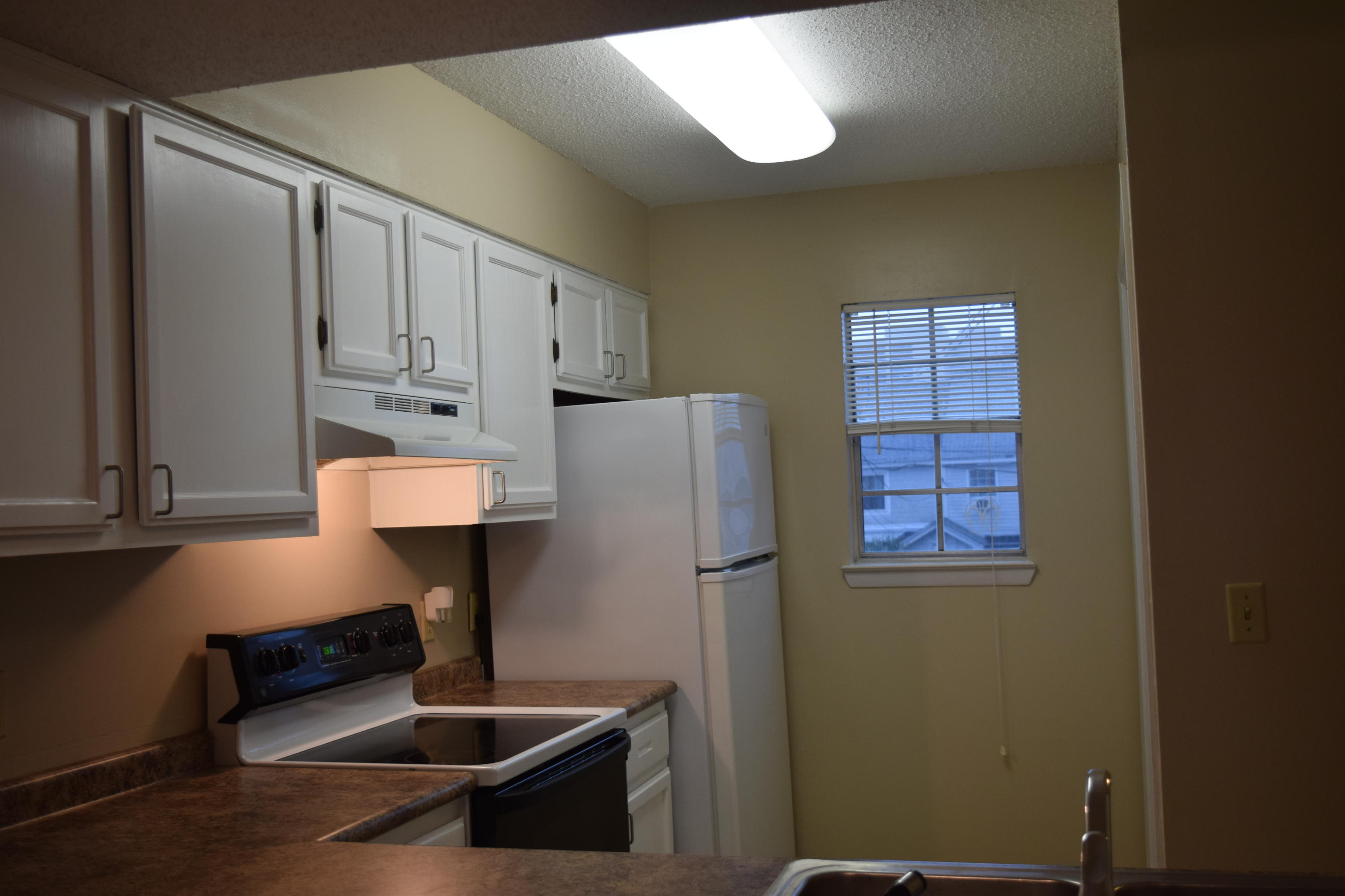 ISLANDWOOD COND - Residential