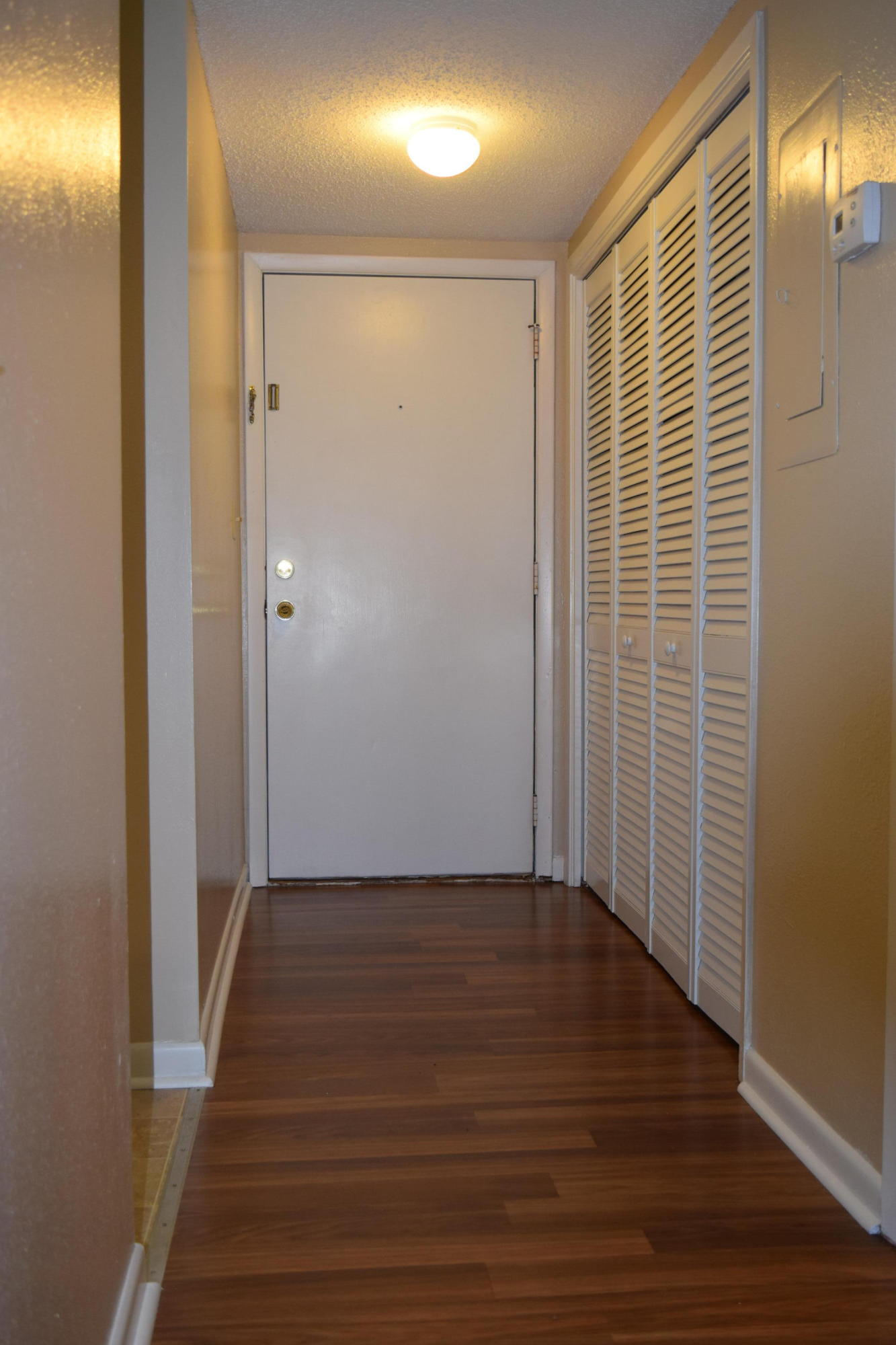 ISLANDWOOD COND - Residential