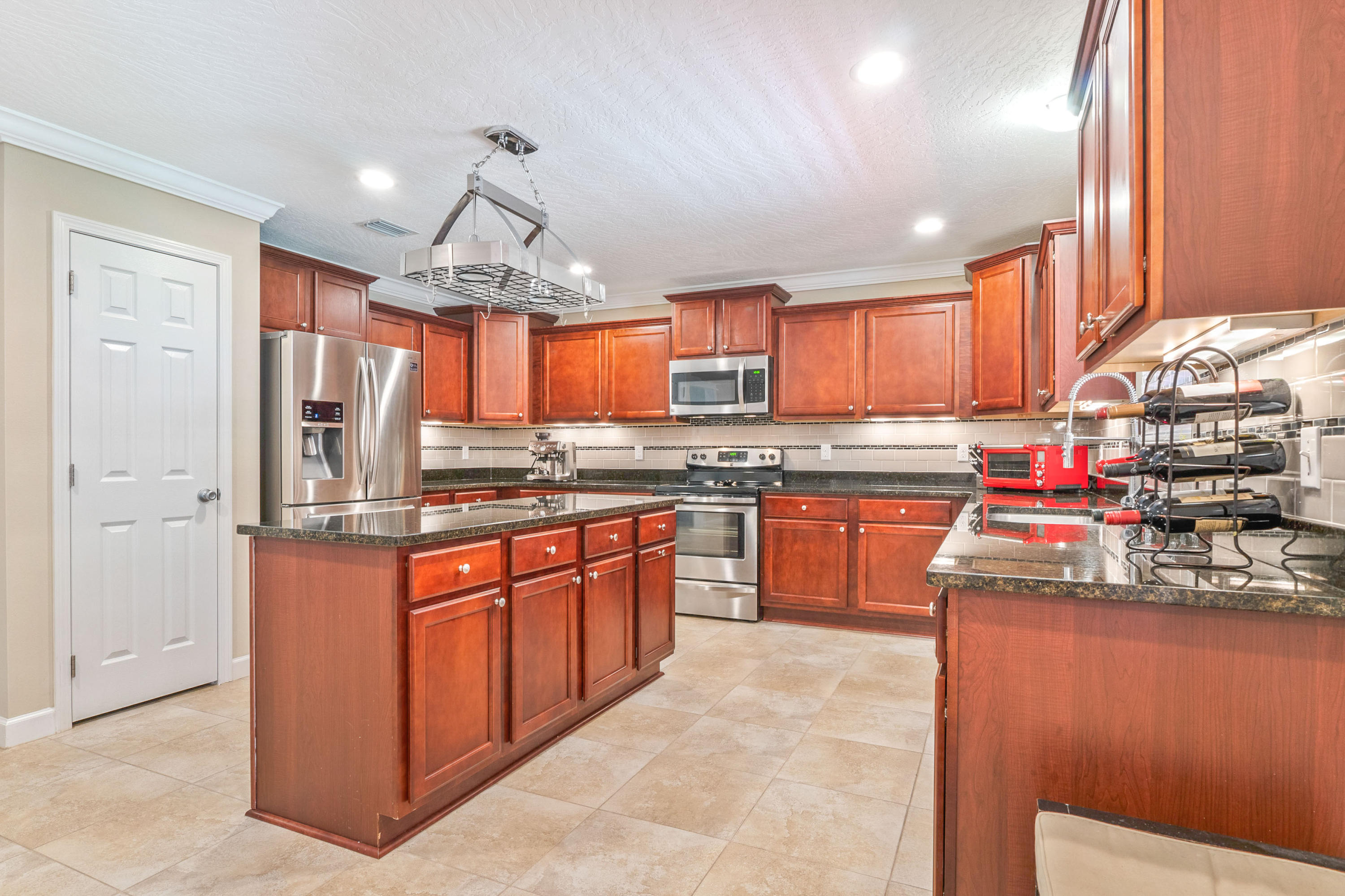 GARNIERS BEACH 6TH - Residential