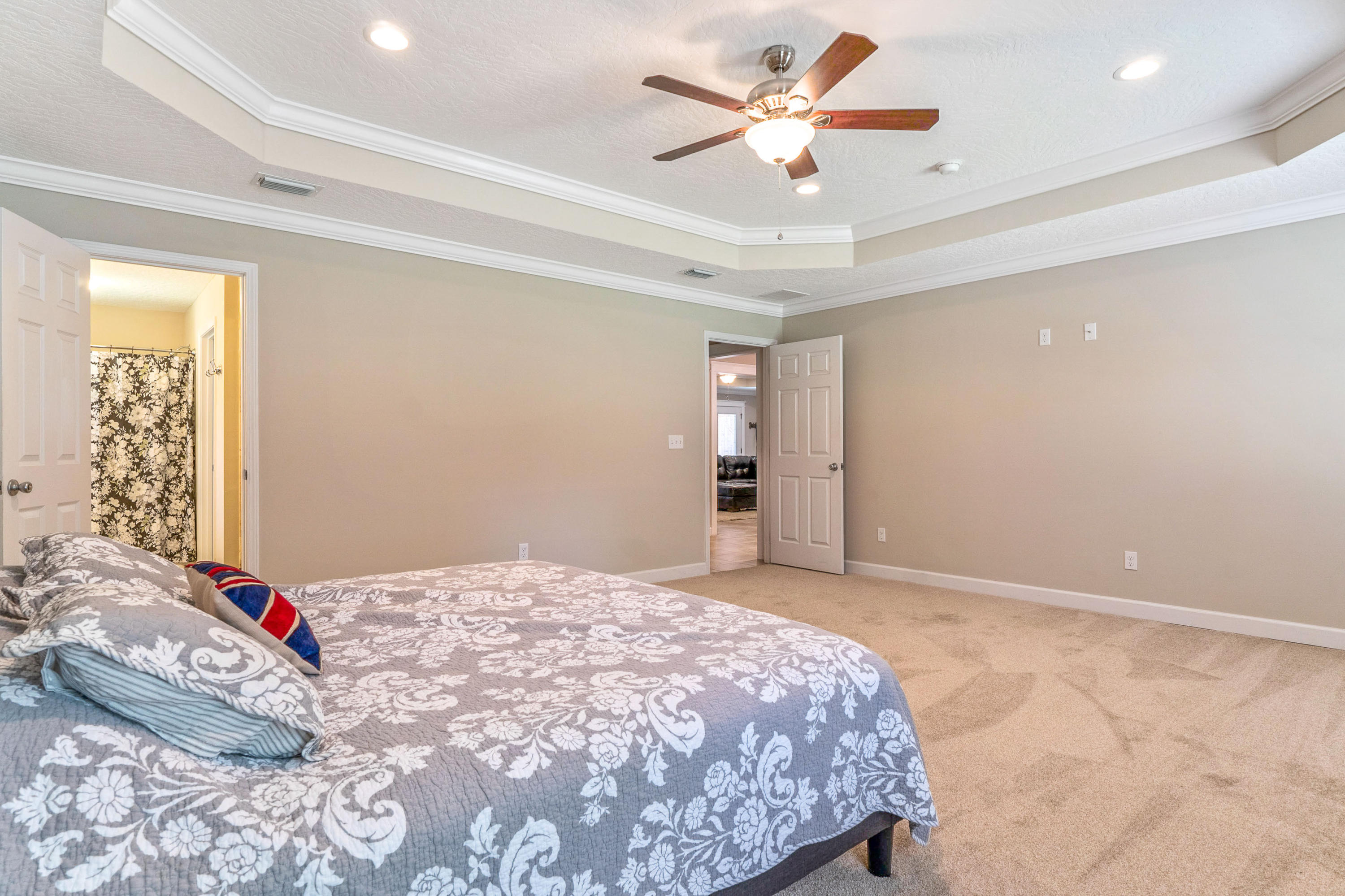 GARNIERS BEACH 6TH - Residential