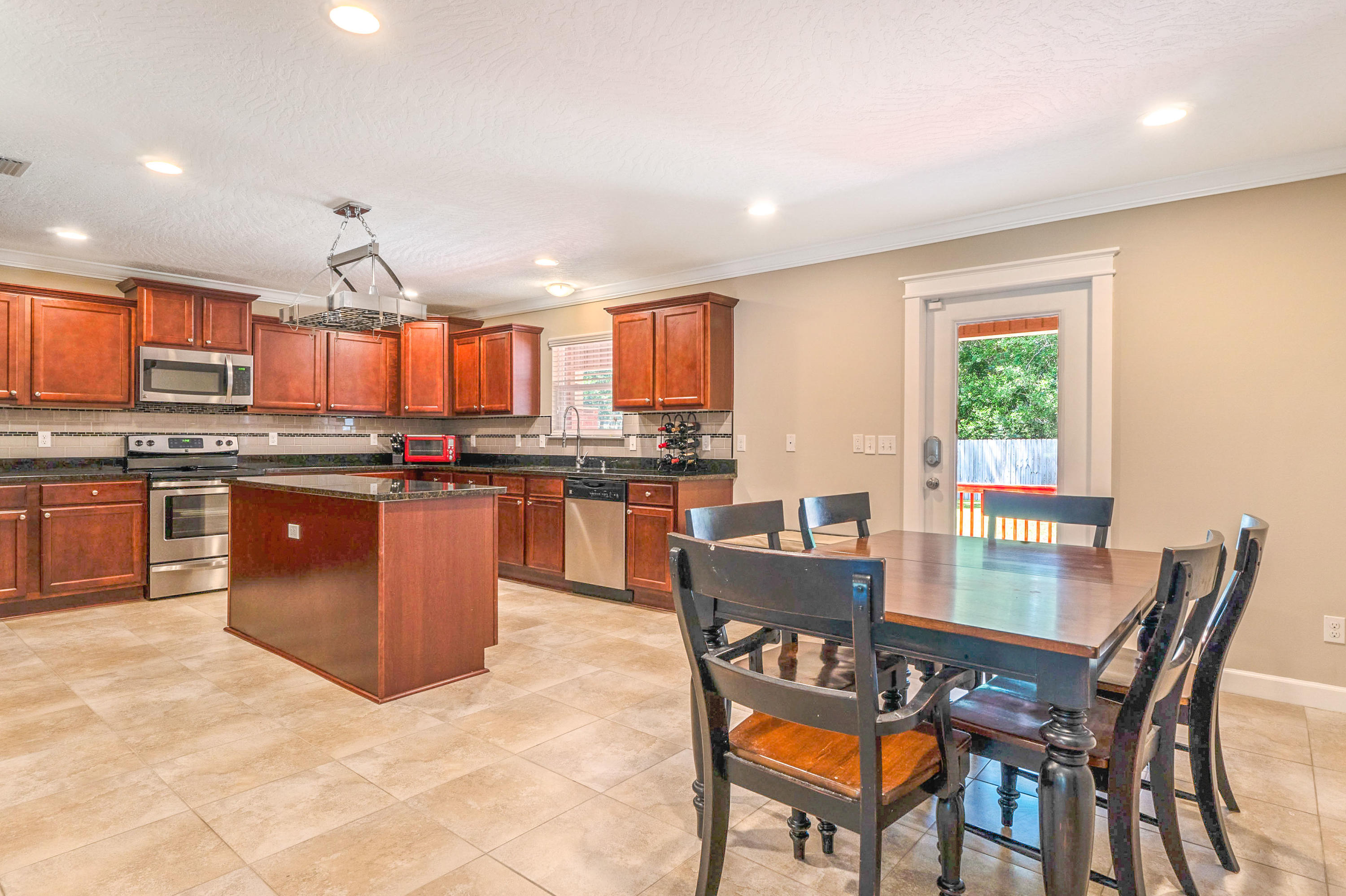 GARNIERS BEACH 6TH - Residential