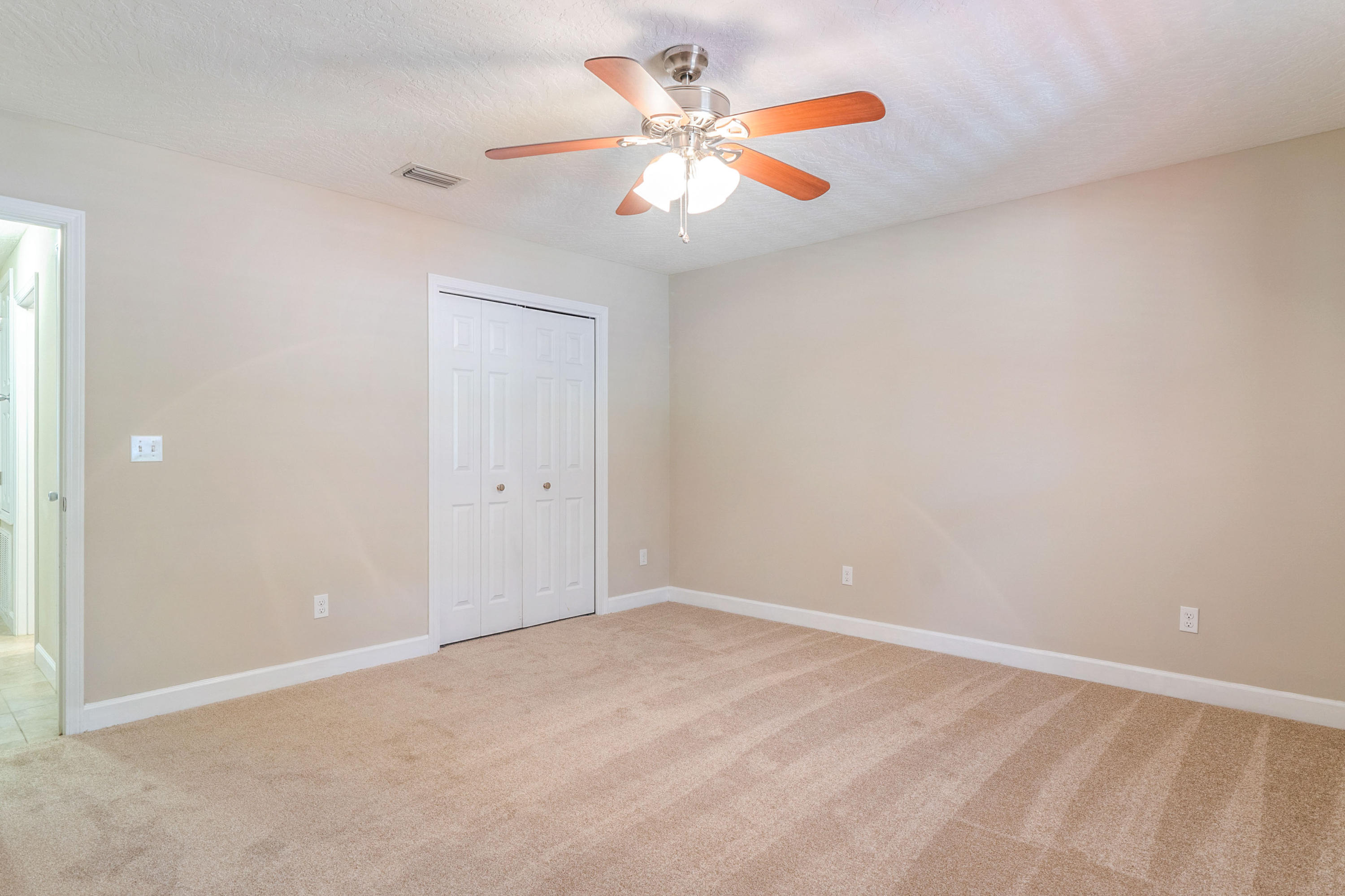 GARNIERS BEACH 6TH - Residential