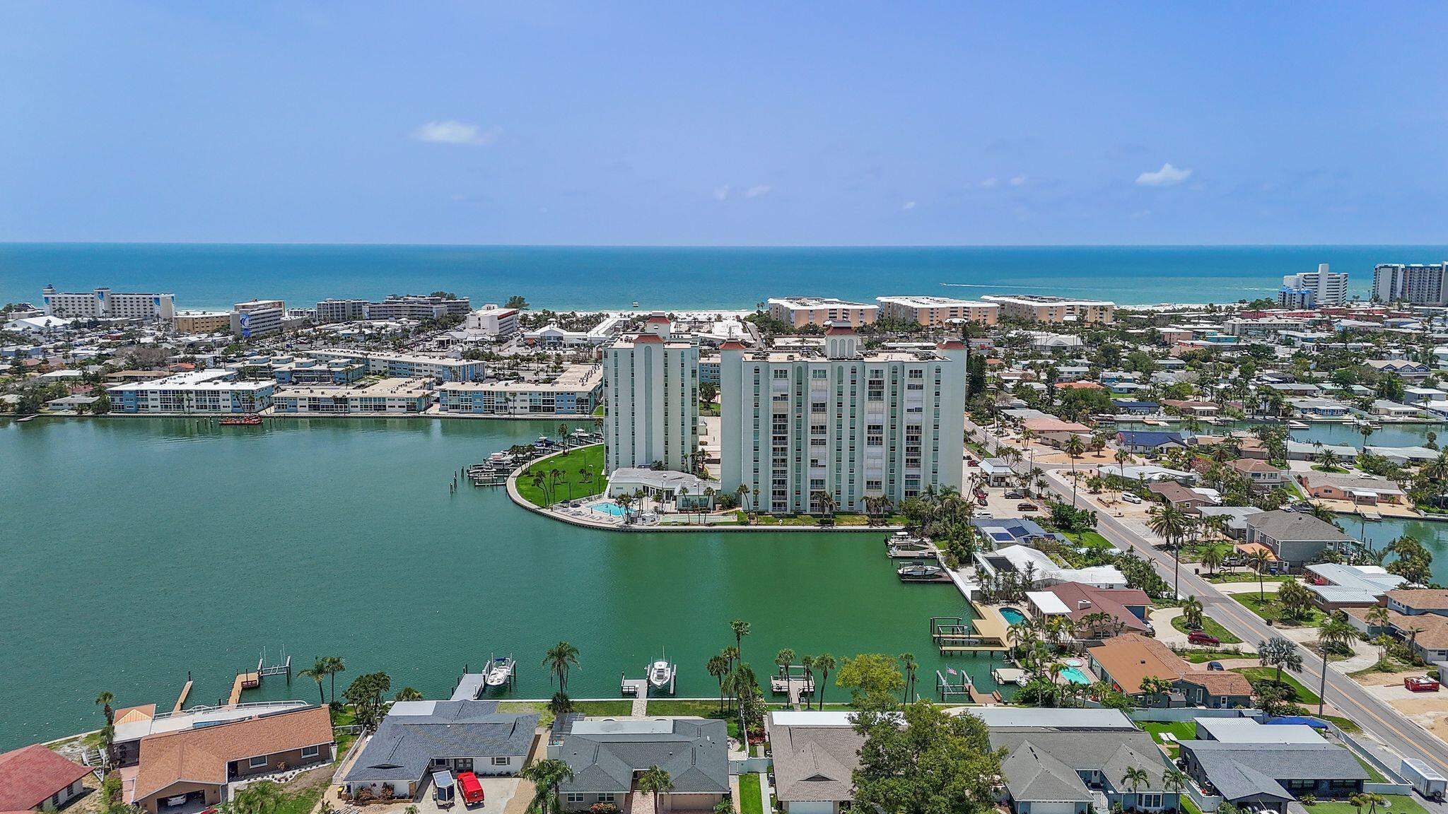 THREE PALMS POINTE CONDO - Residential