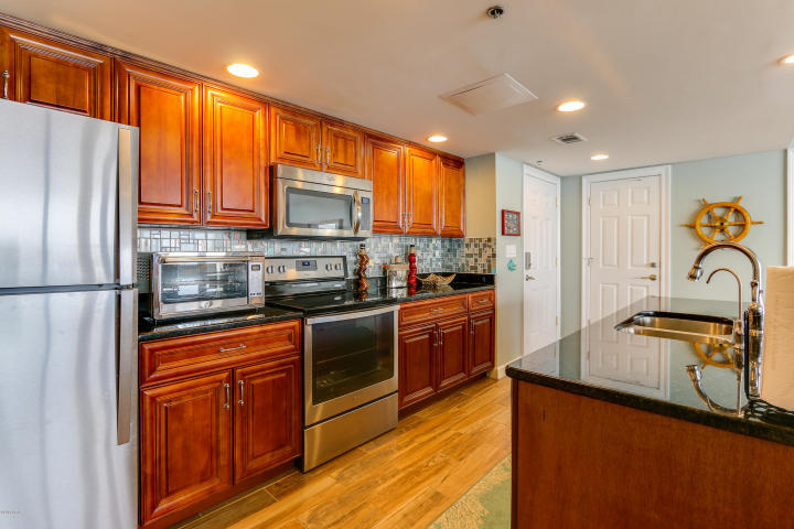 LONG BEACH - Residential