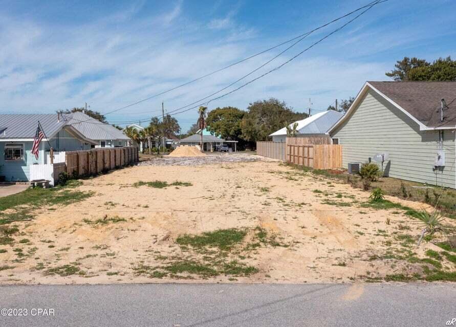 RIVIERA BEACH - Land