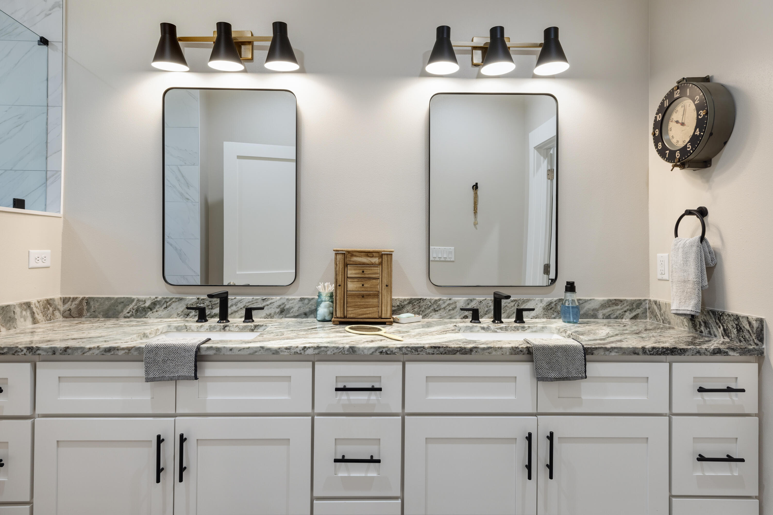 LAGRANGE LANDING - Residential