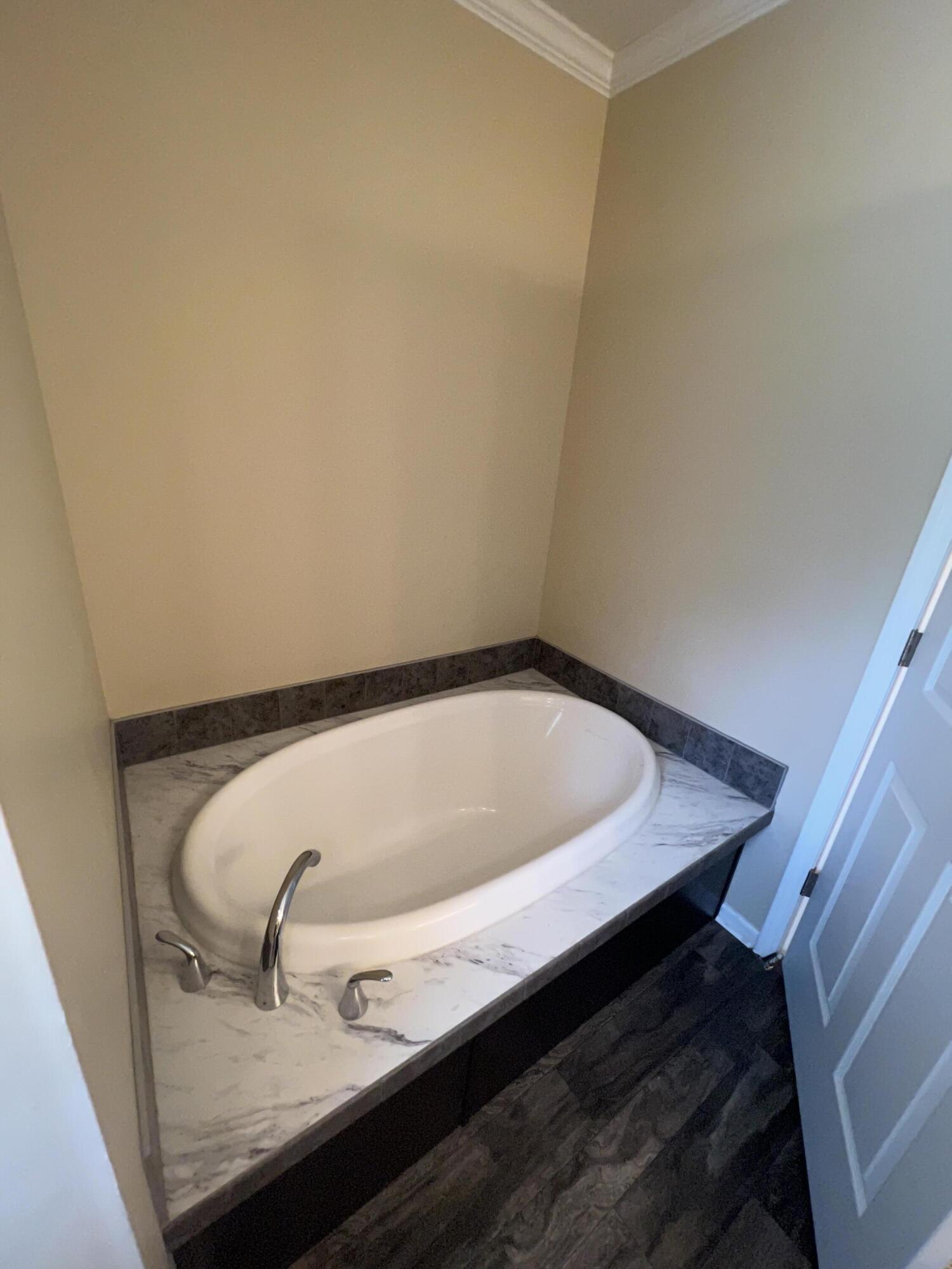 NORTH SUPERGROUP (221000.00) - Residential