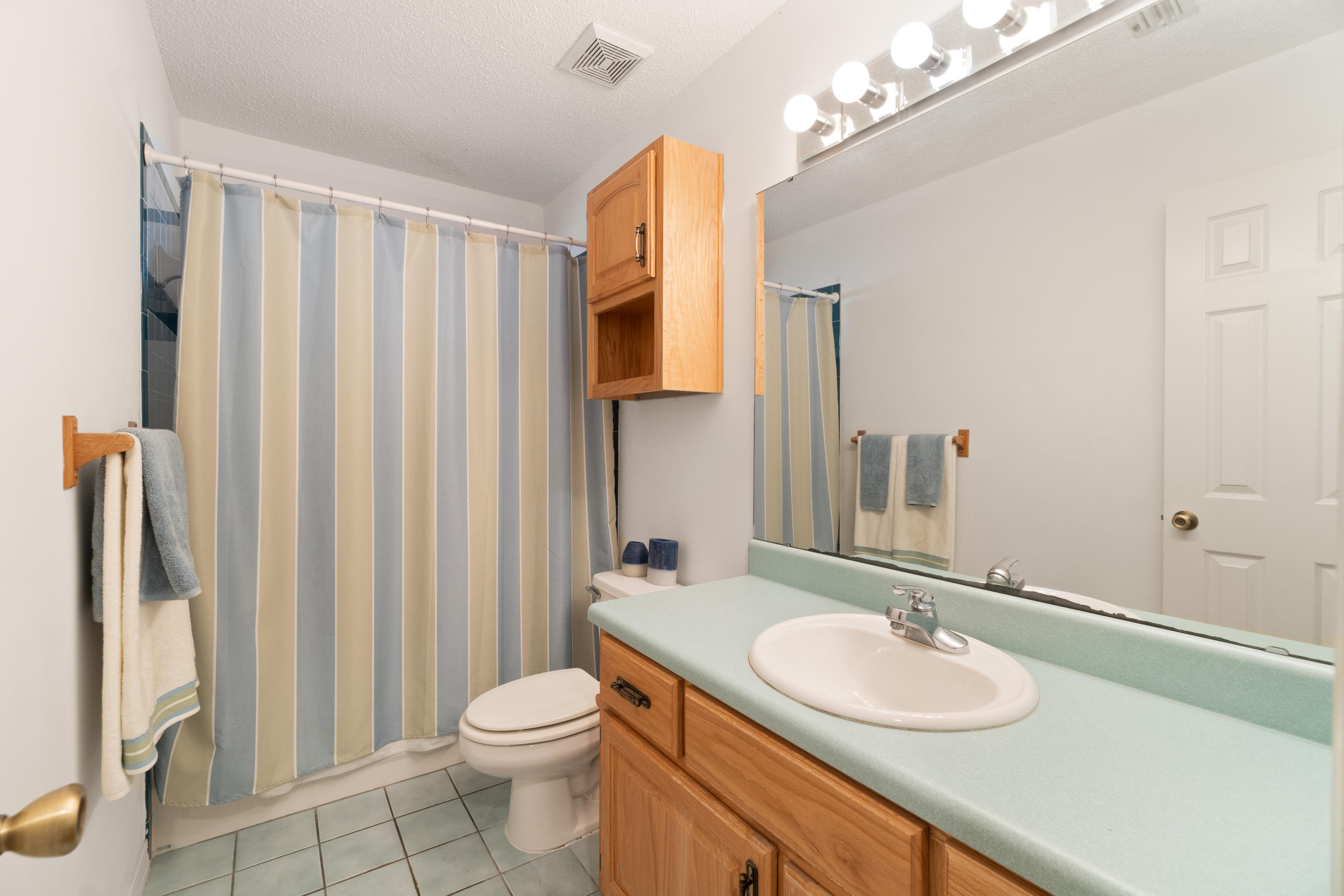 BISCAYNE POINTE - Residential