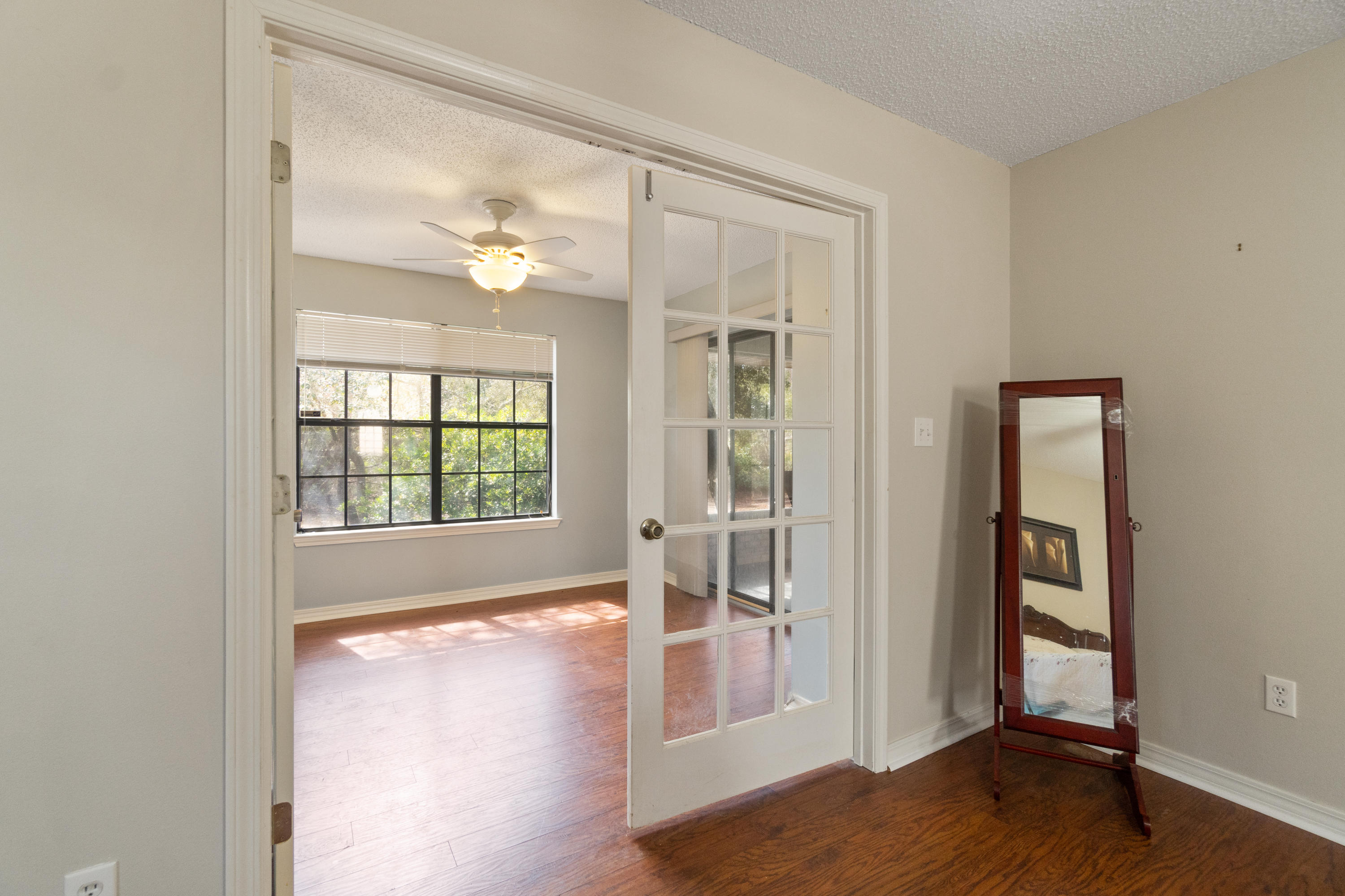 BISCAYNE POINTE - Residential