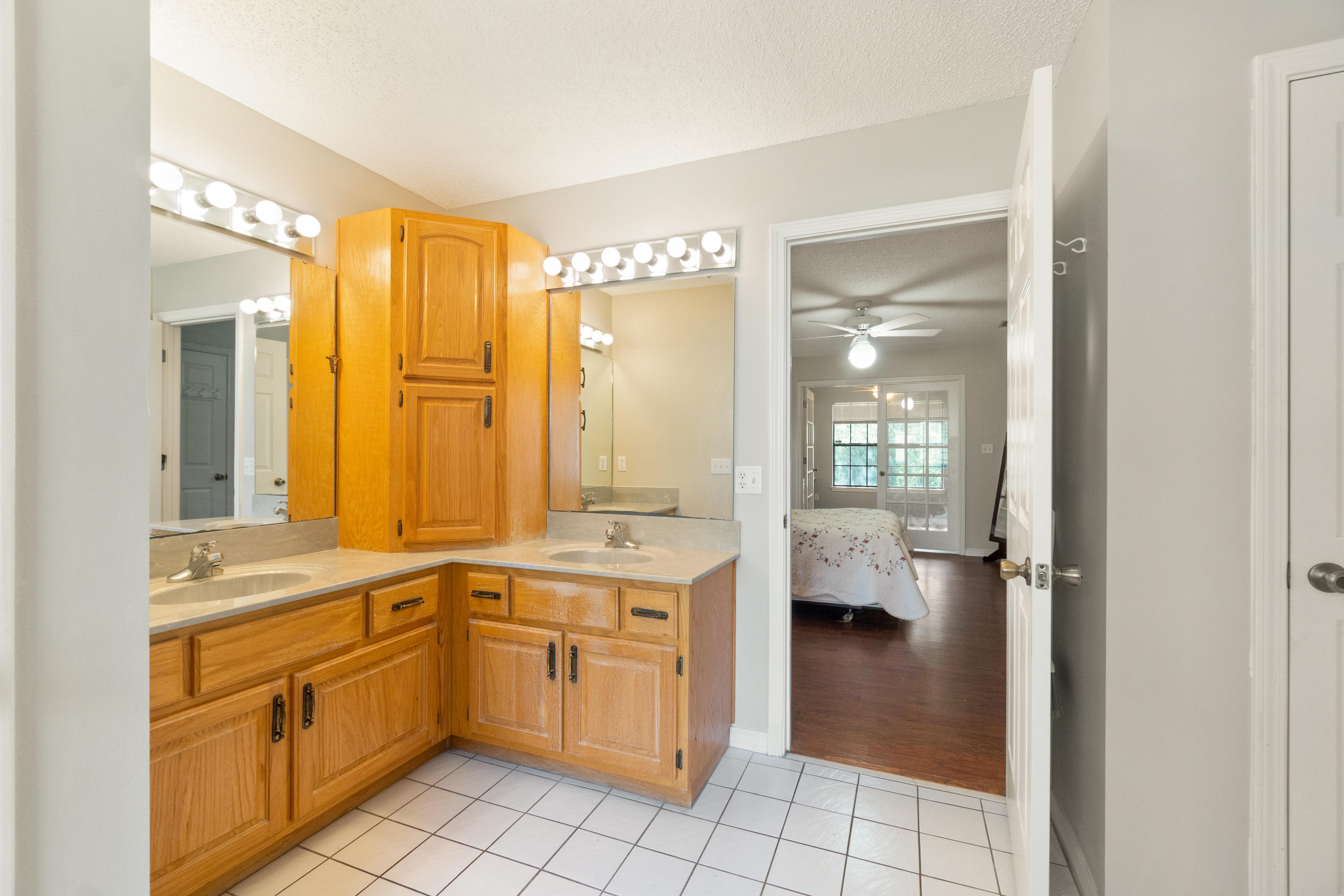 BISCAYNE POINTE - Residential