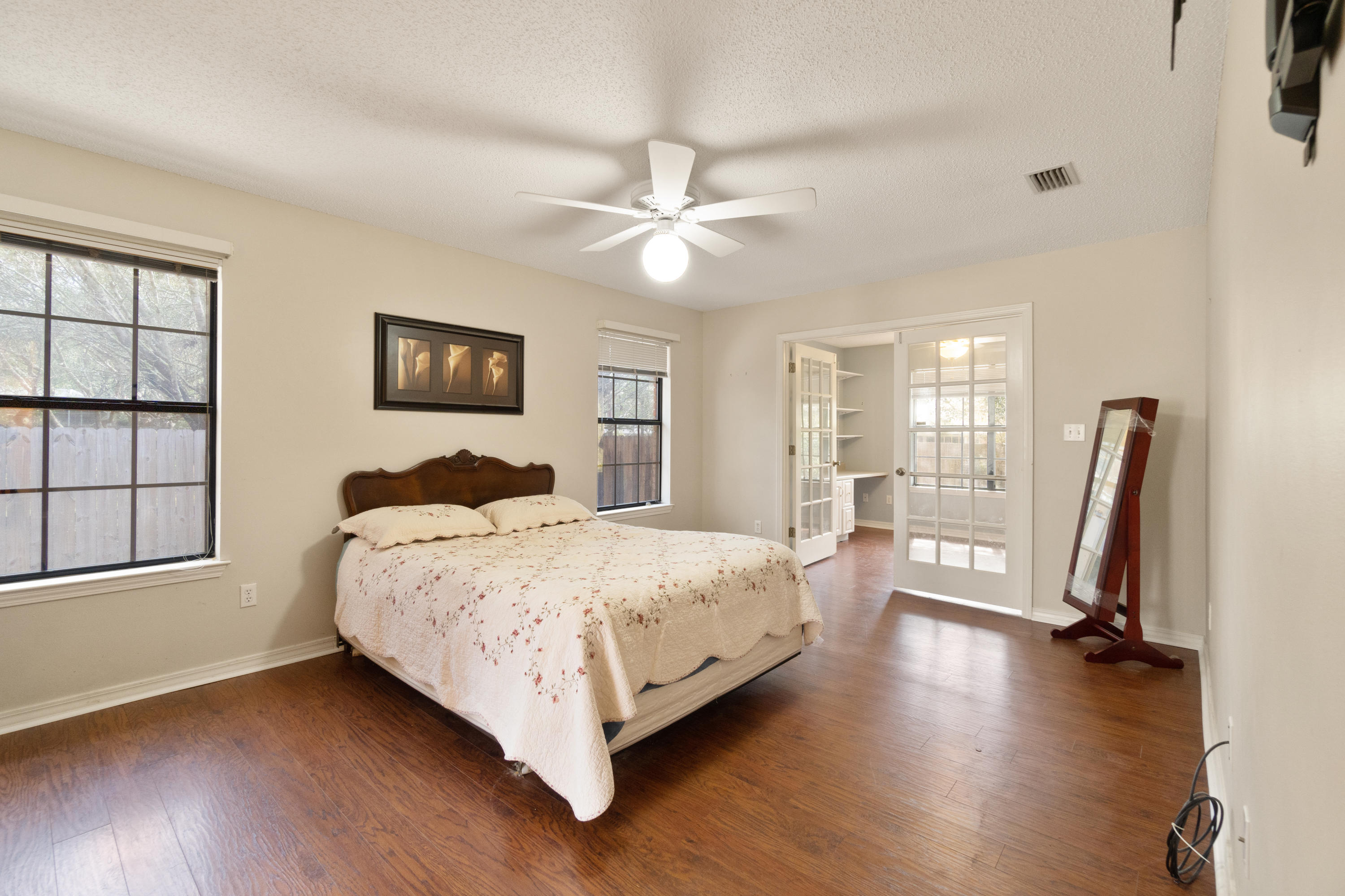 BISCAYNE POINTE - Residential