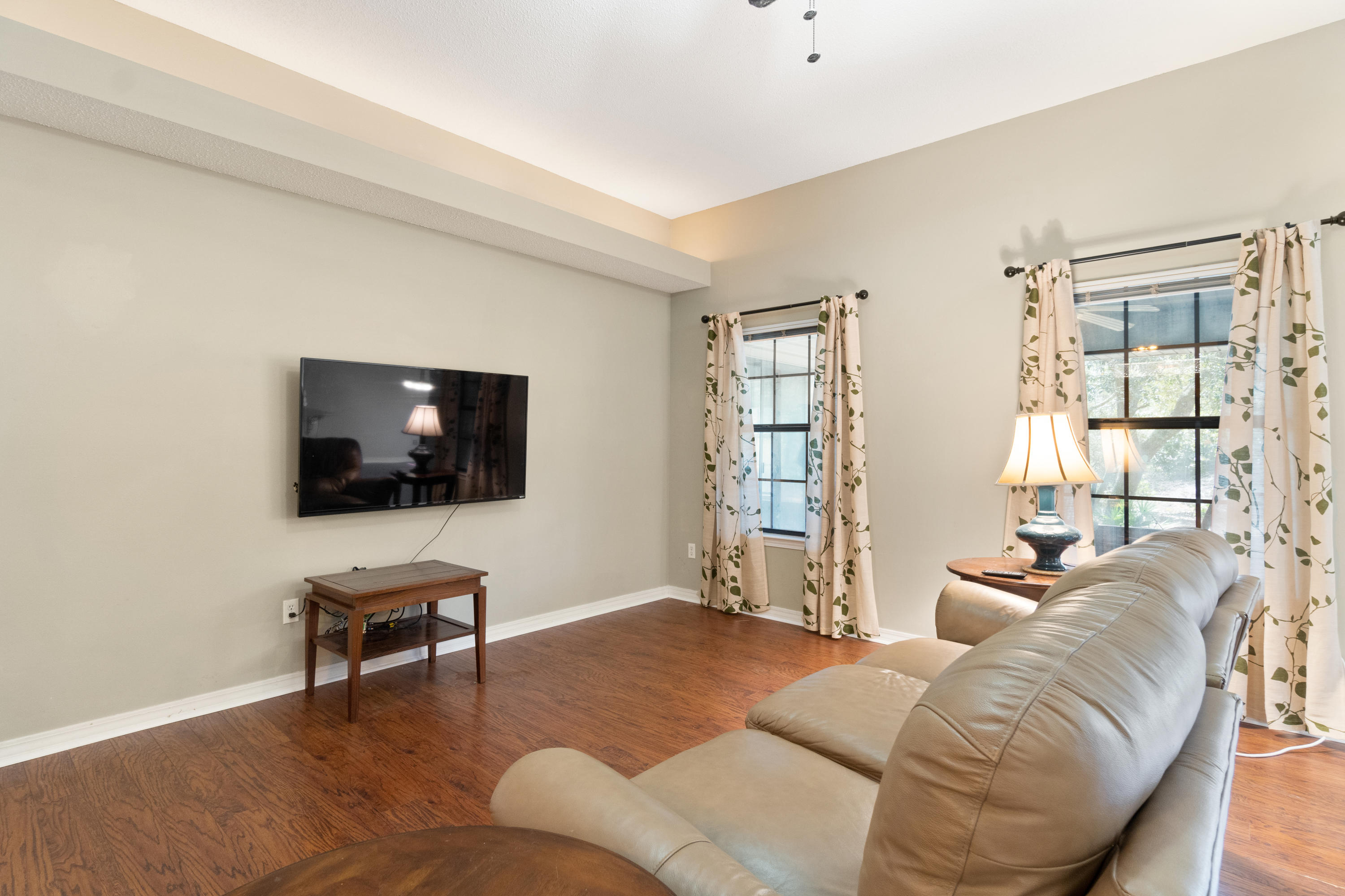 BISCAYNE POINTE - Residential