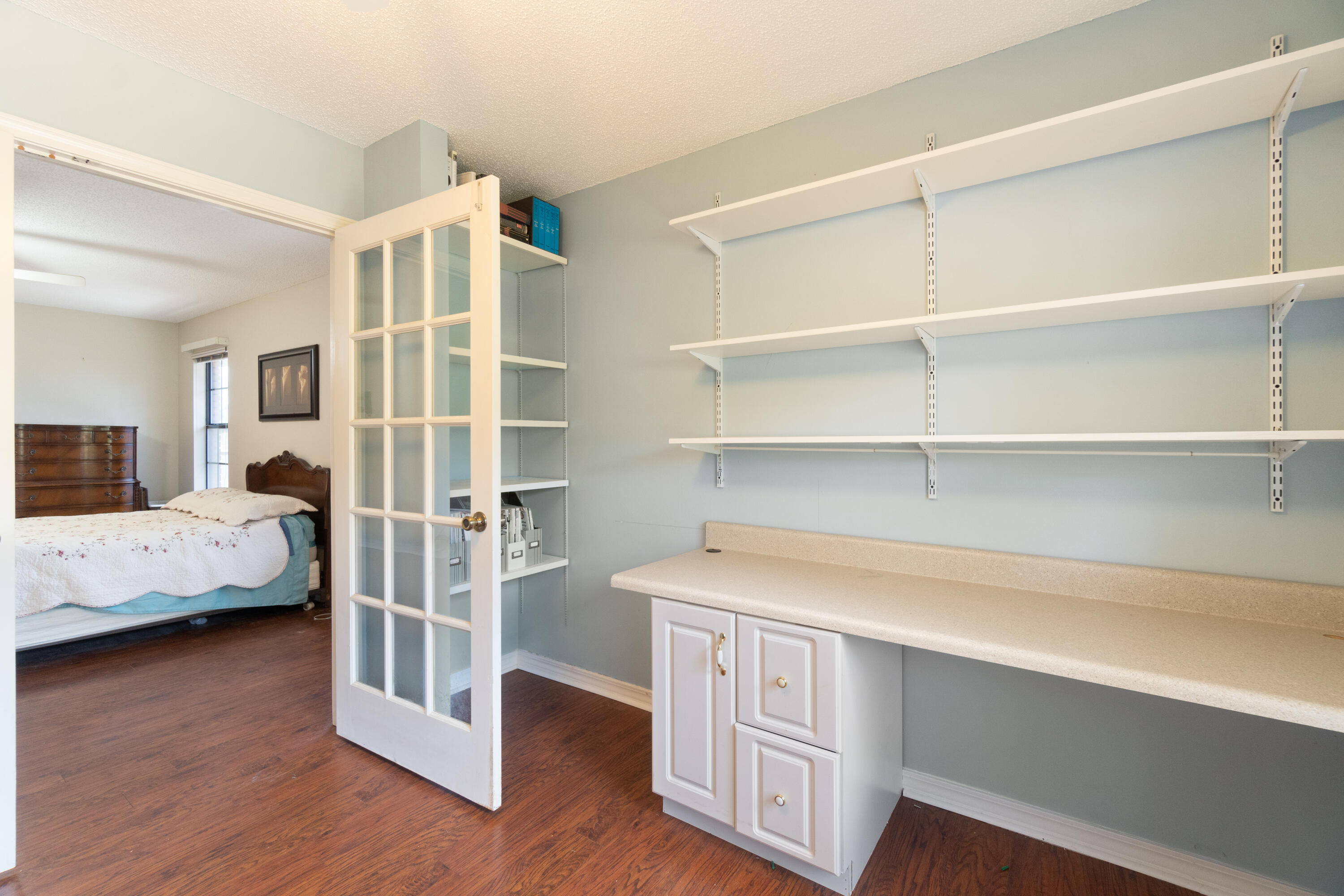 BISCAYNE POINTE - Residential