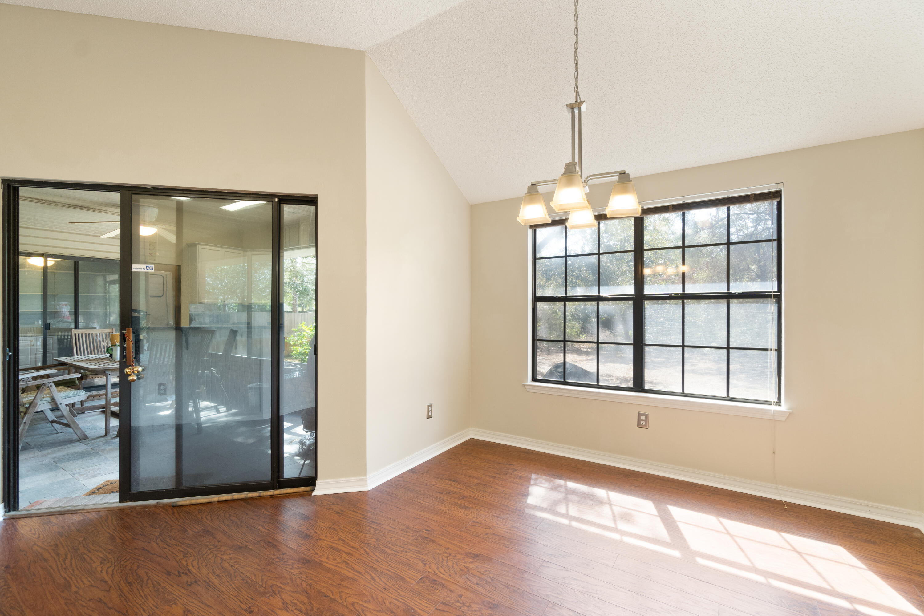 BISCAYNE POINTE - Residential