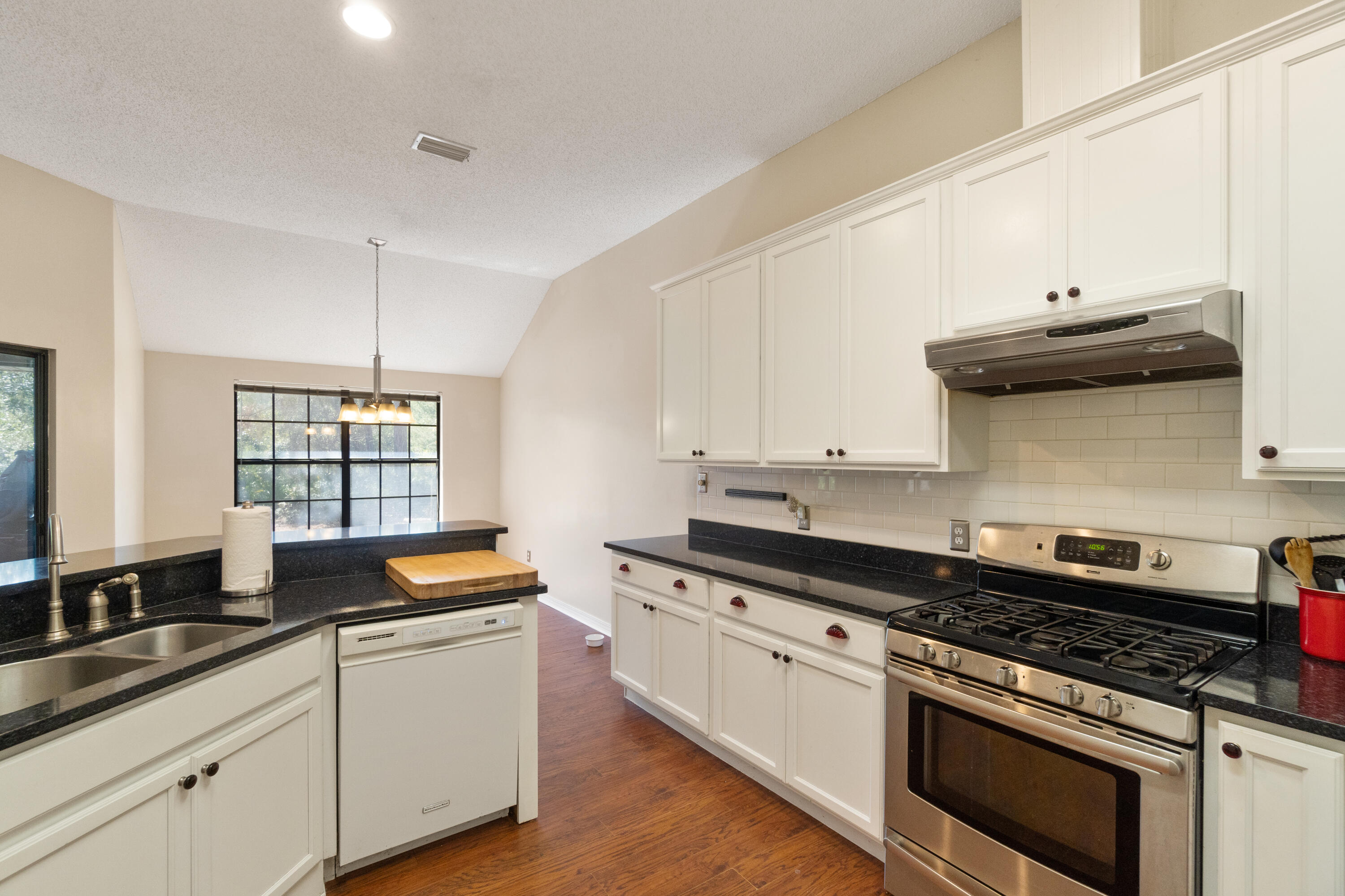 BISCAYNE POINTE - Residential