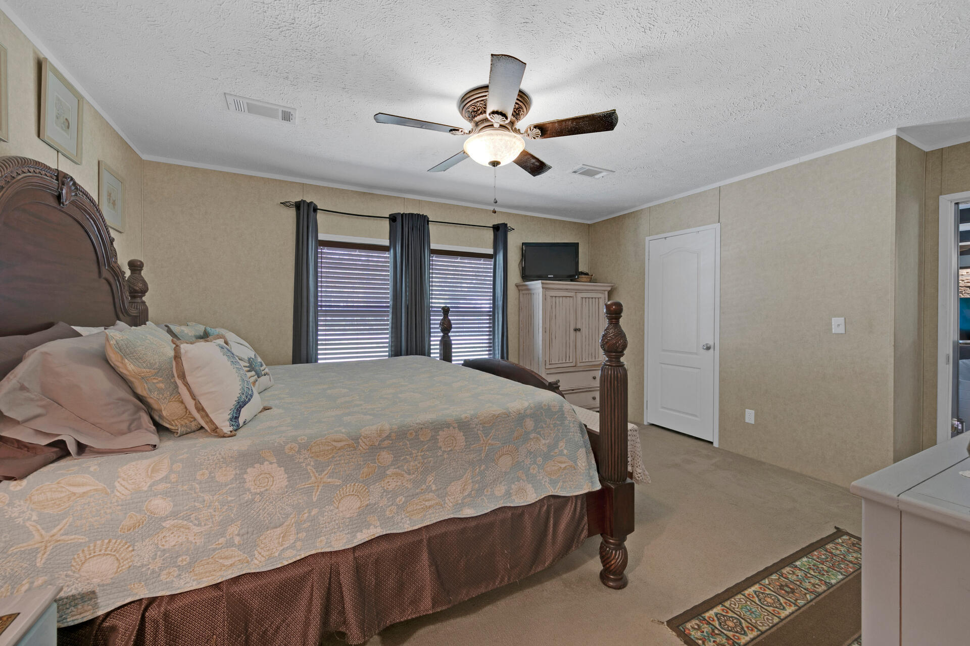 FOX DEN - Residential