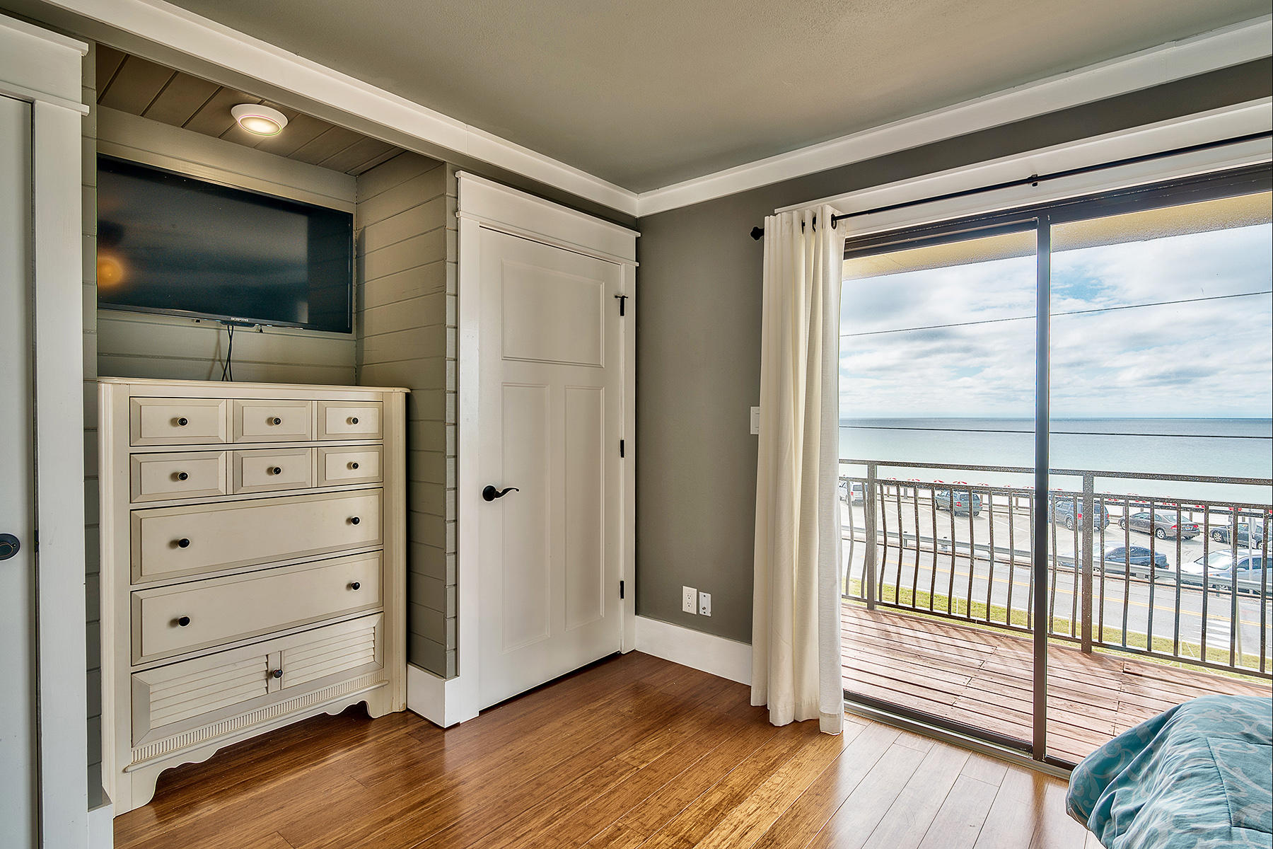 Costa Vista T/H - Residential