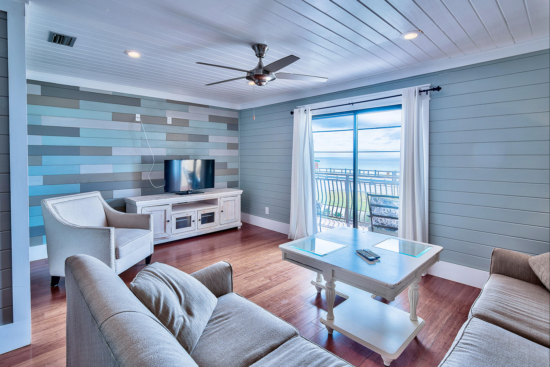 Costa Vista T/H - Residential