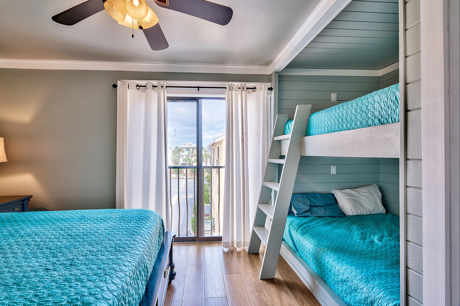 Costa Vista T/H - Residential