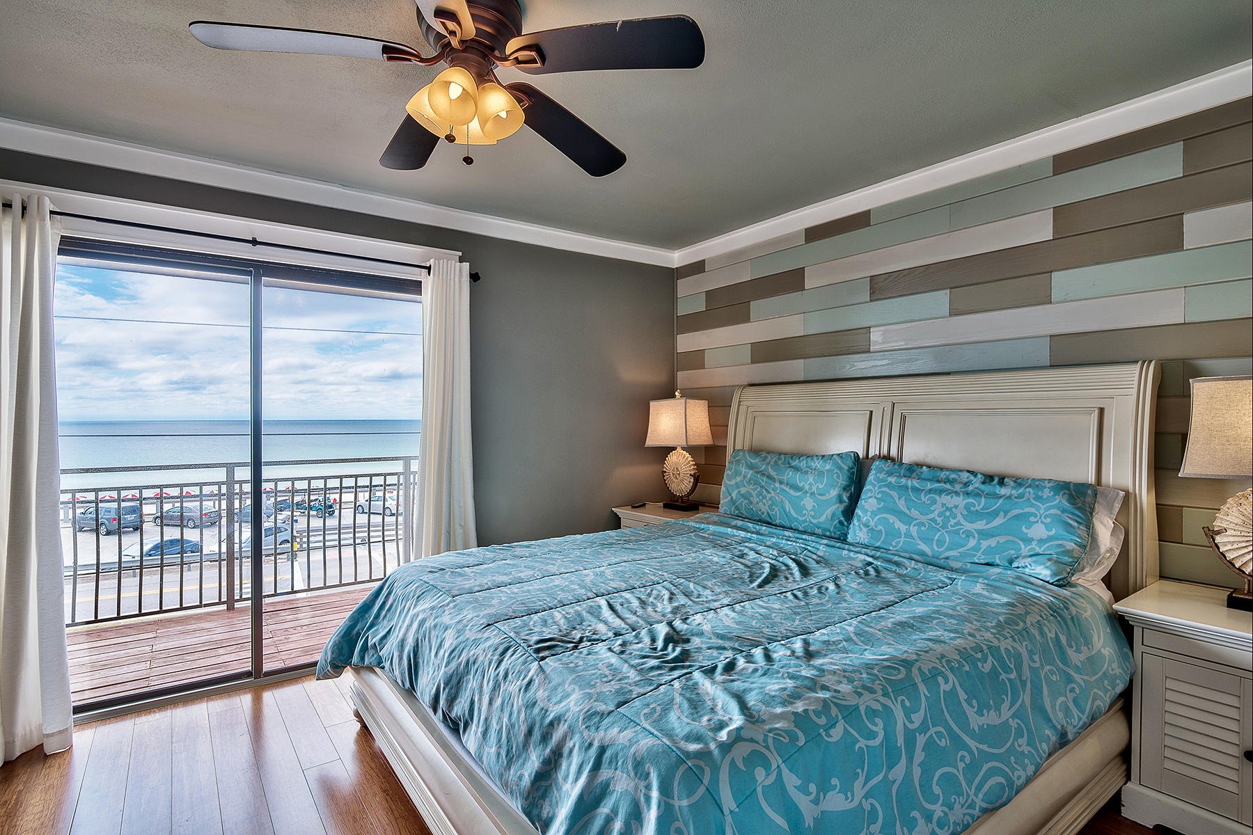 Costa Vista T/H - Residential